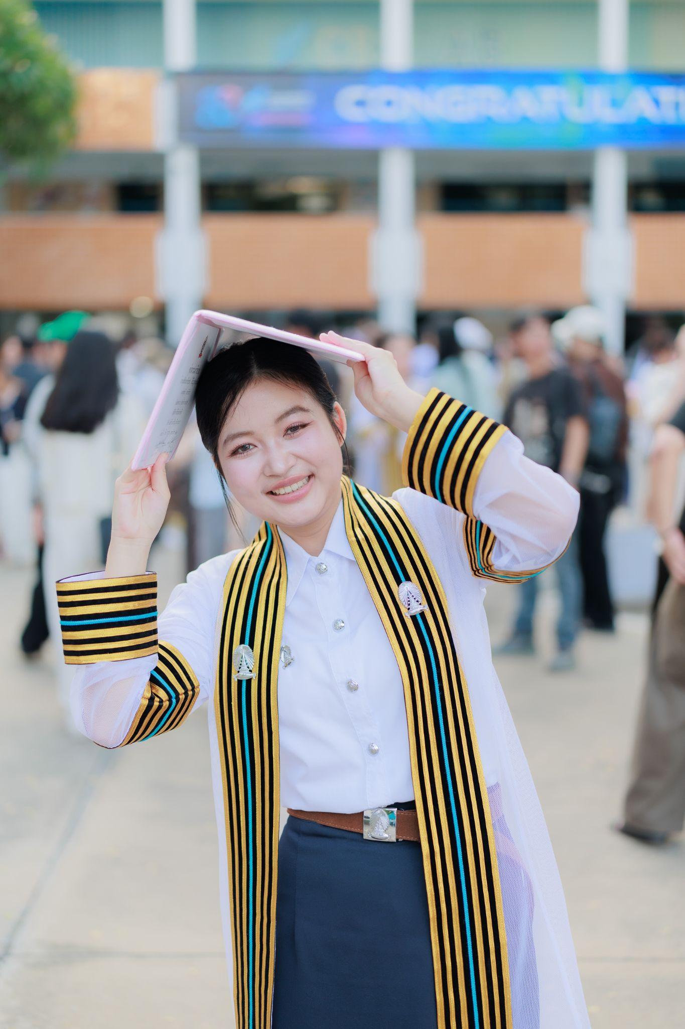 ผลงานรับปริญญา จุฬาลงกรณ์มหาวิทยาลัย โดย Ma’milk foto ภาพที่ 18