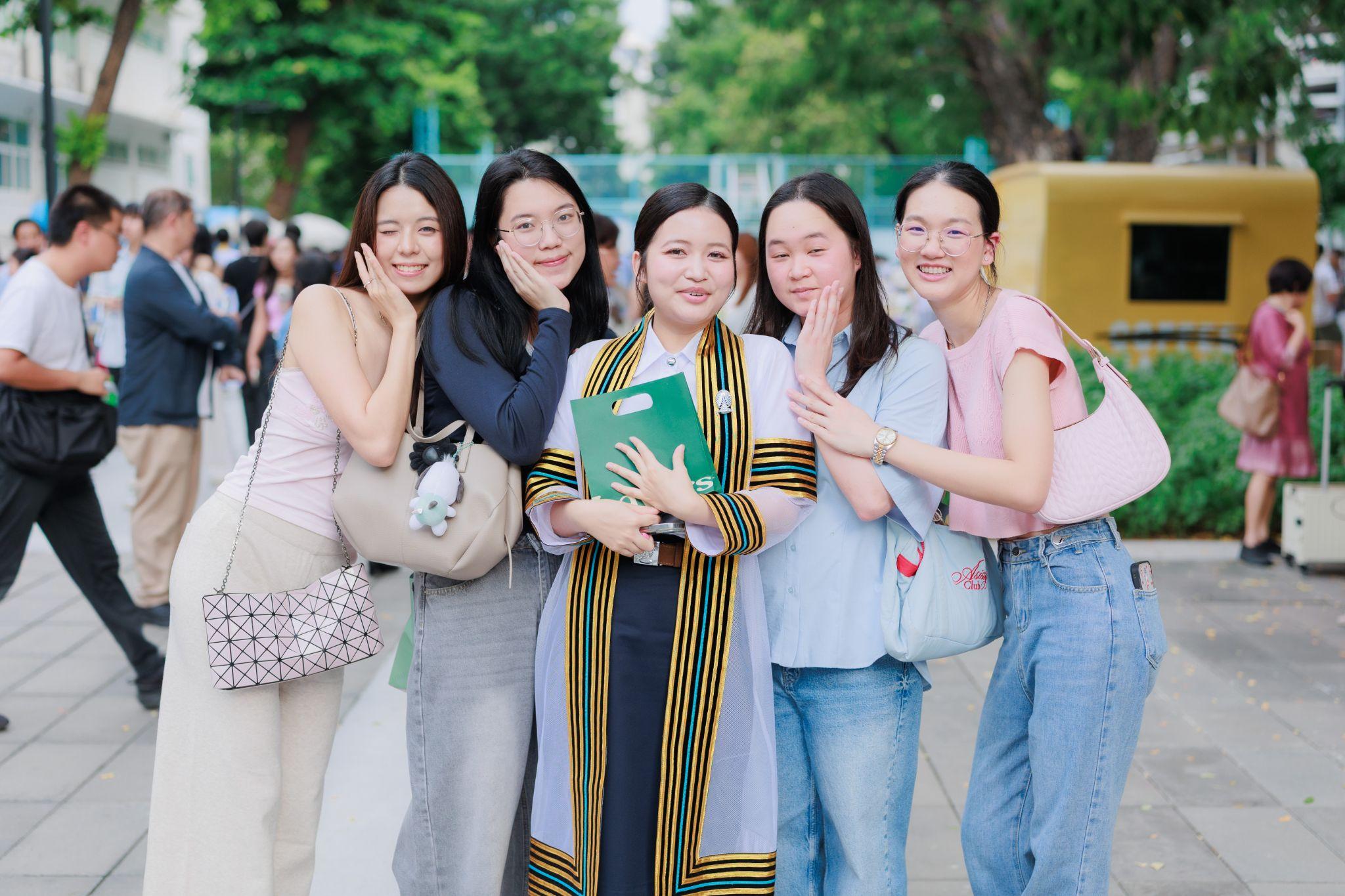 ผลงานรับปริญญา จุฬาลงกรณ์มหาวิทยาลัย โดย Ma’milk foto ภาพที่ 14