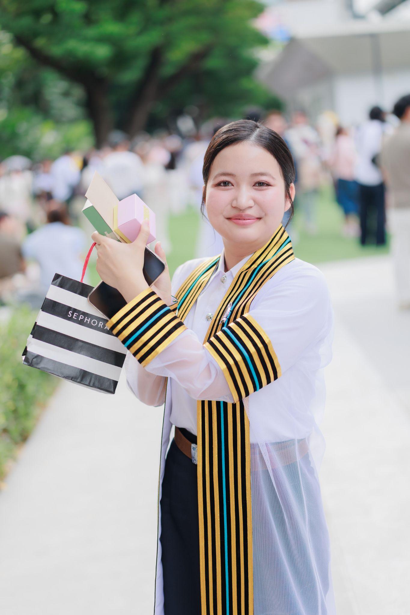ผลงานรับปริญญา จุฬาลงกรณ์มหาวิทยาลัย โดย Ma’milk foto ภาพที่ 4
