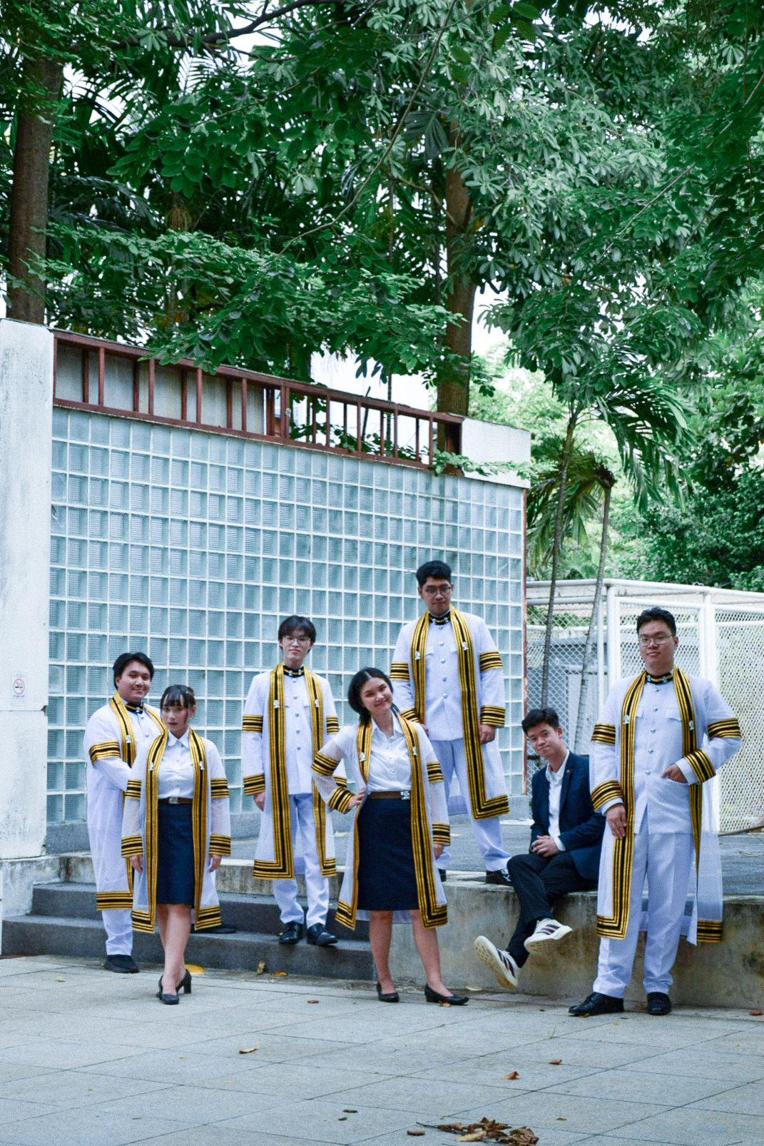 ผลงานรับปริญญา จุฬาลงกรณ์มหาวิทยาลัย โดย Earn @Fotopuski ภาพที่ 2