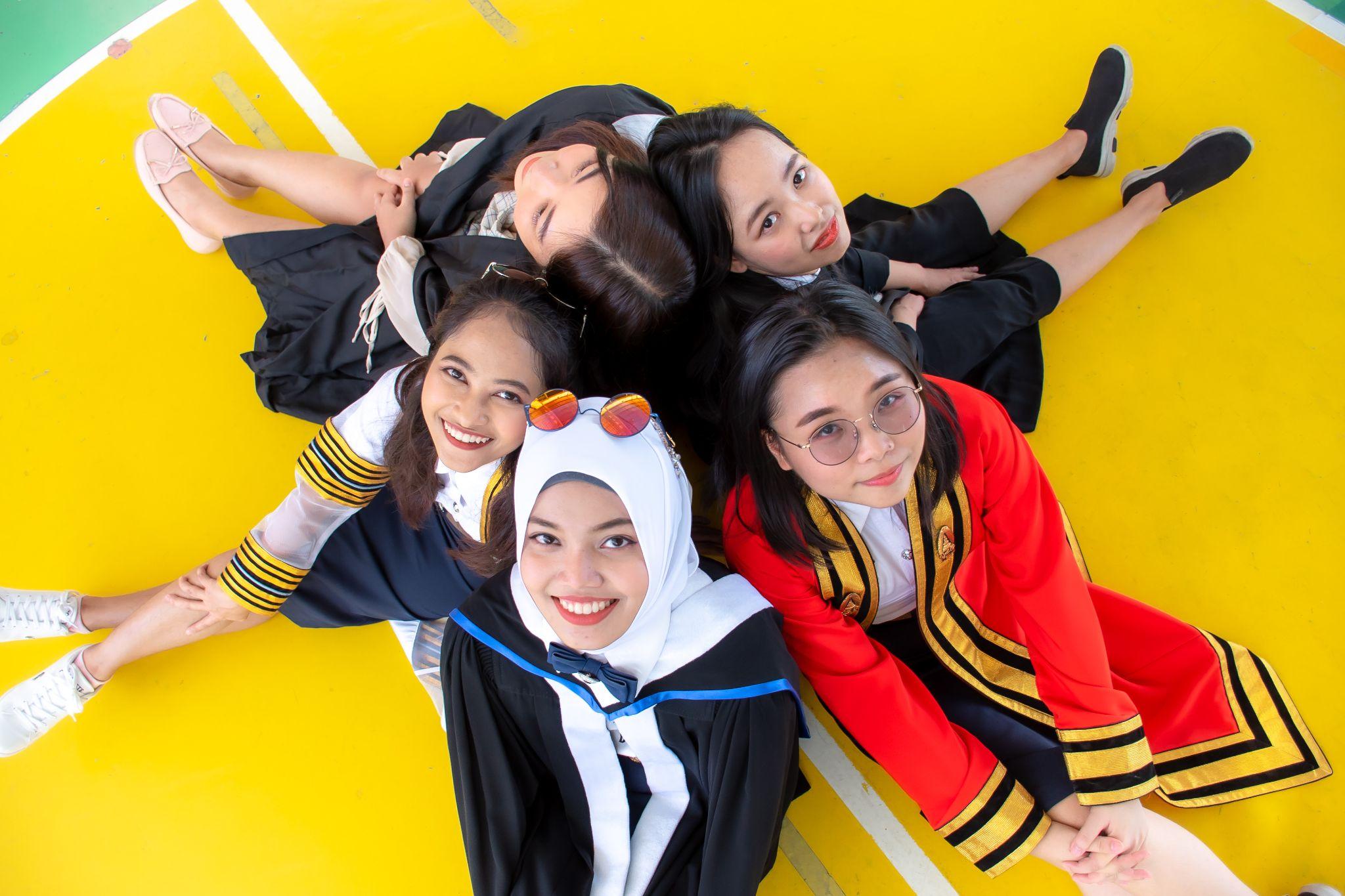 ผลงานรับปริญญา โดย Memo_Asry ภาพที่ 1
