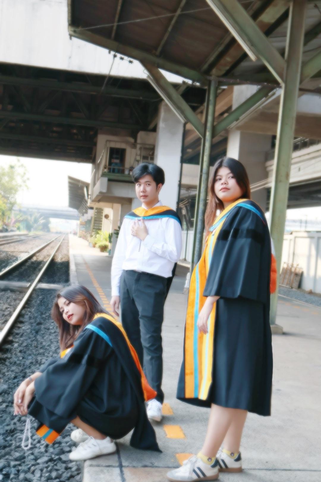 ผลงานรับปริญญา มหาวิทยาลัยเกษมบัณฑิต โดย bright ภาพที่ 2