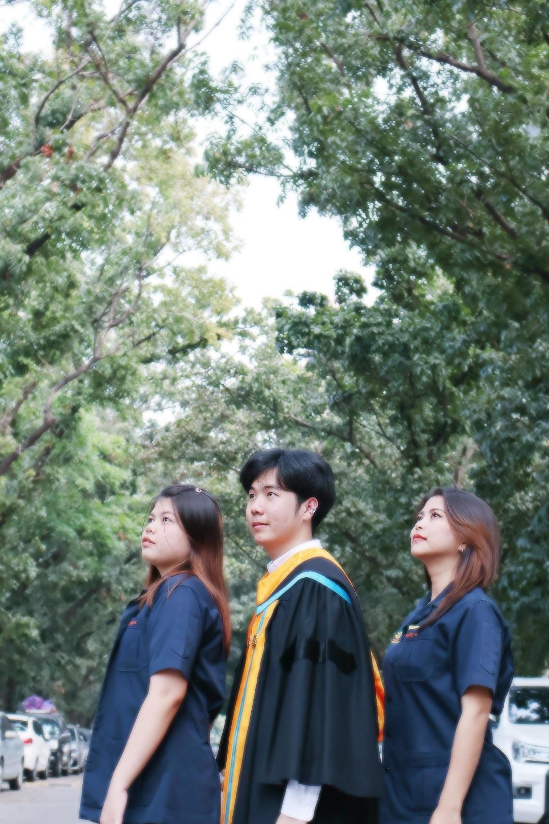 ผลงานรับปริญญา มหาวิทยาลัยเกษมบัณฑิต โดย bright ภาพที่ 3