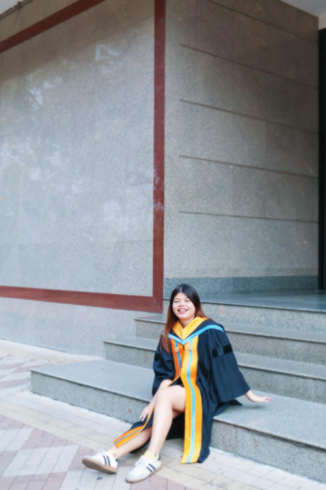 ผลงานรับปริญญา มหาวิทยาลัยเกษมบัณฑิต โดย bright ภาพที่ 2