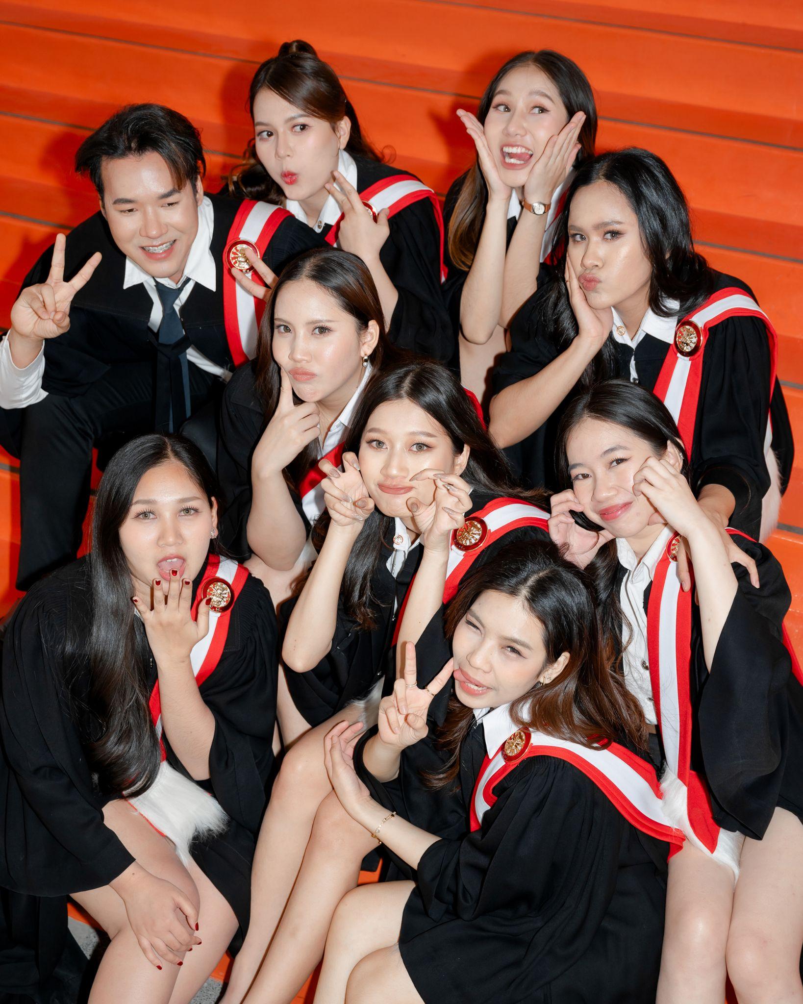ผลงานรับปริญญา มหาวิทยาลัยธรรมศาสตร์ โดย mycloudshutter ภาพที่ 2