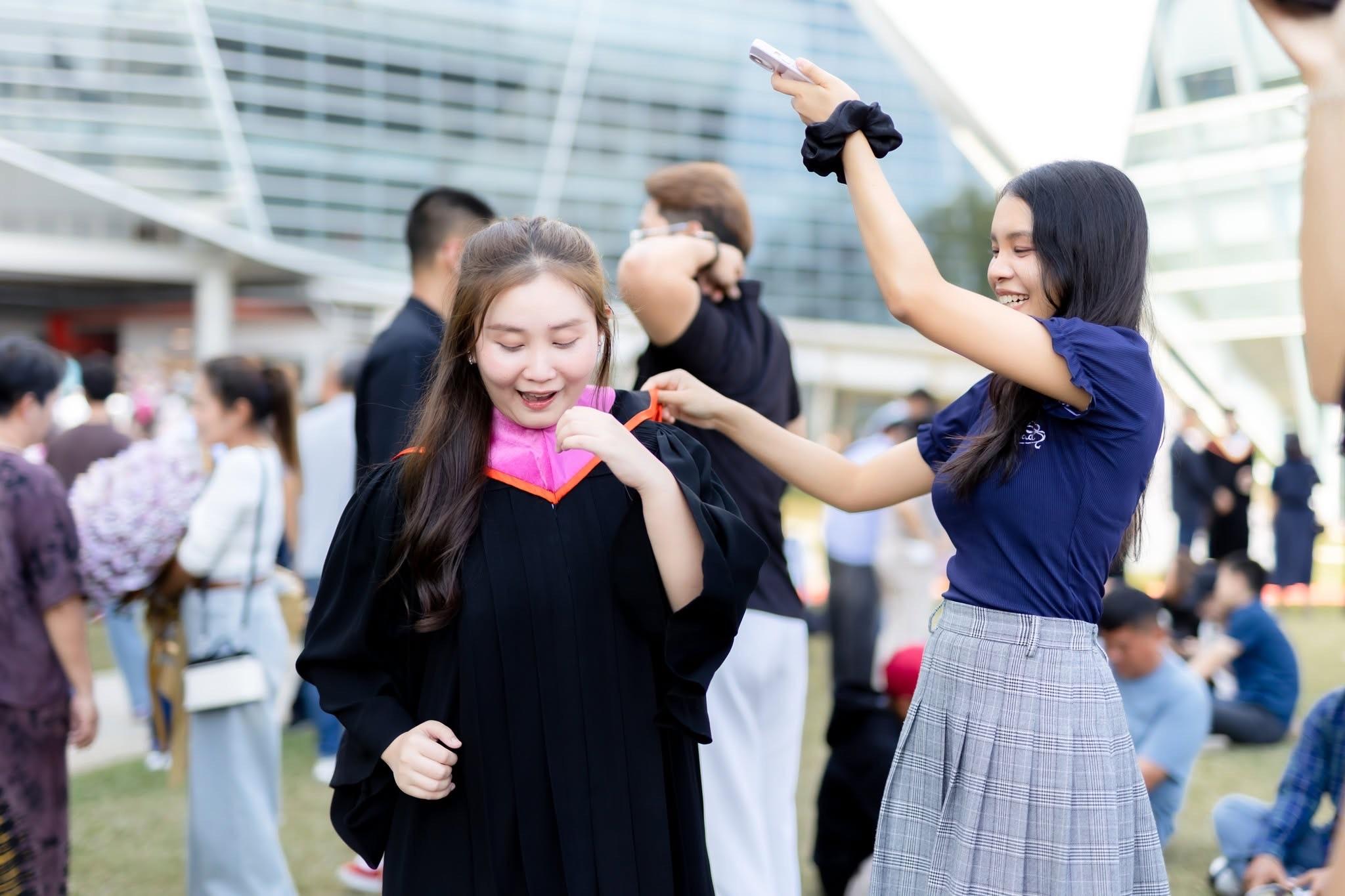 ผลงานรับปริญญา มหาวิทยาลัยกรุงเทพ โดย TOP PHOTO ภาพที่ 3