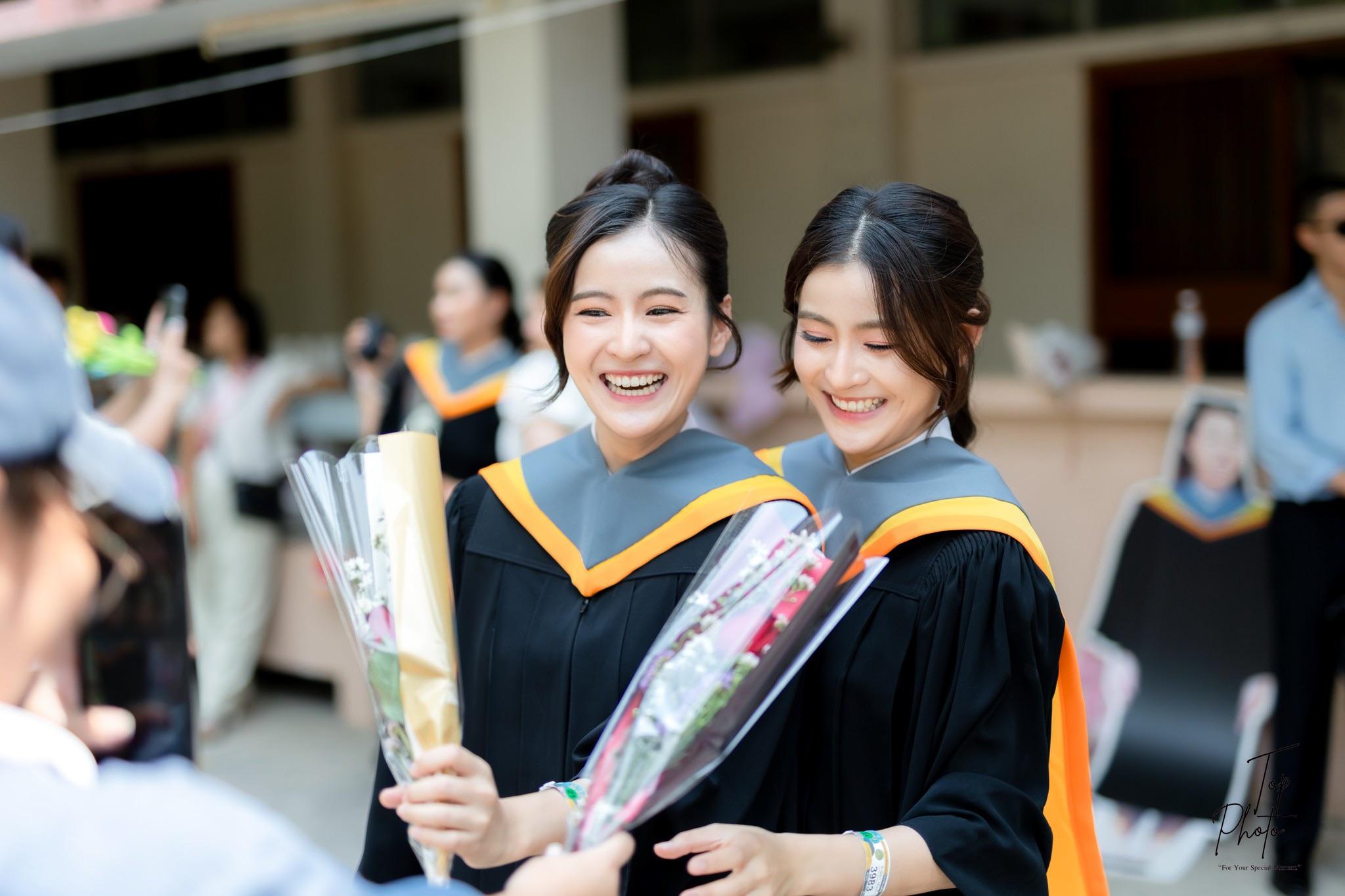 ผลงานรับปริญญา มหาวิทยาลัยบูรพา โดย TOP PHOTO ภาพที่ 13