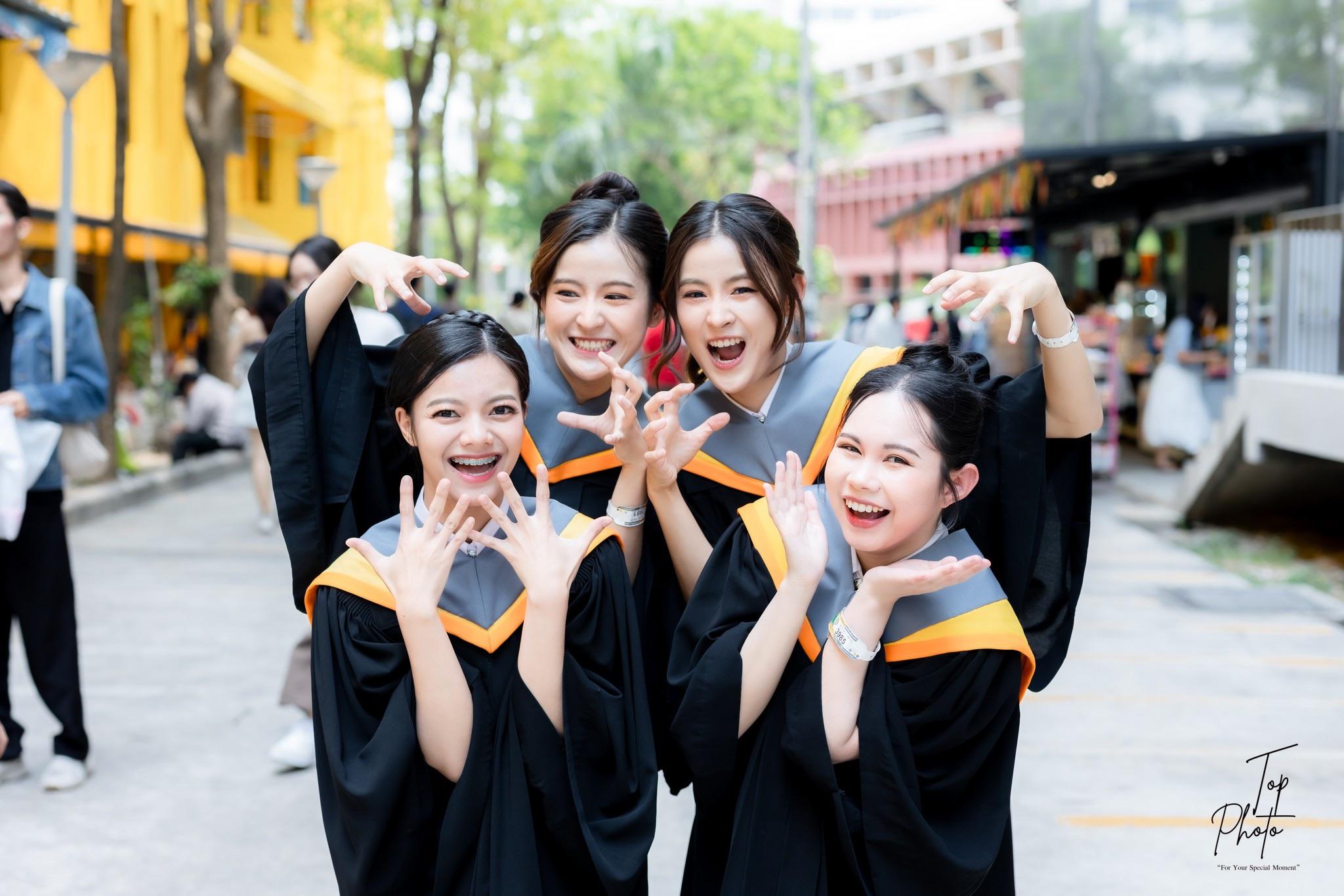 ผลงานรับปริญญา มหาวิทยาลัยบูรพา โดย TOP PHOTO ภาพที่ 11