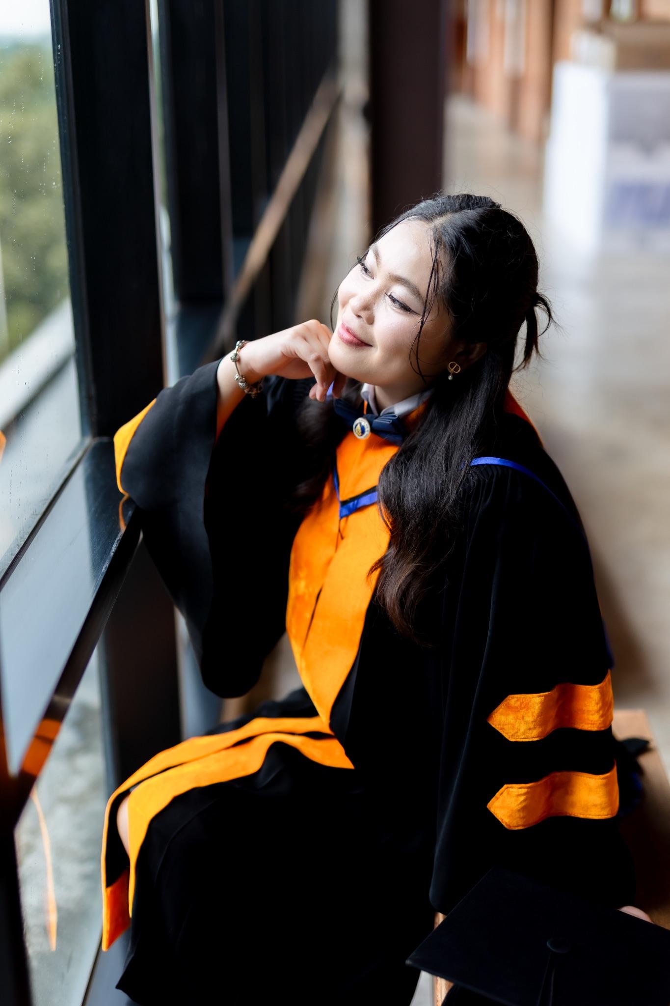 ผลงานรับปริญญา โดย TOP PHOTO ภาพที่ 2