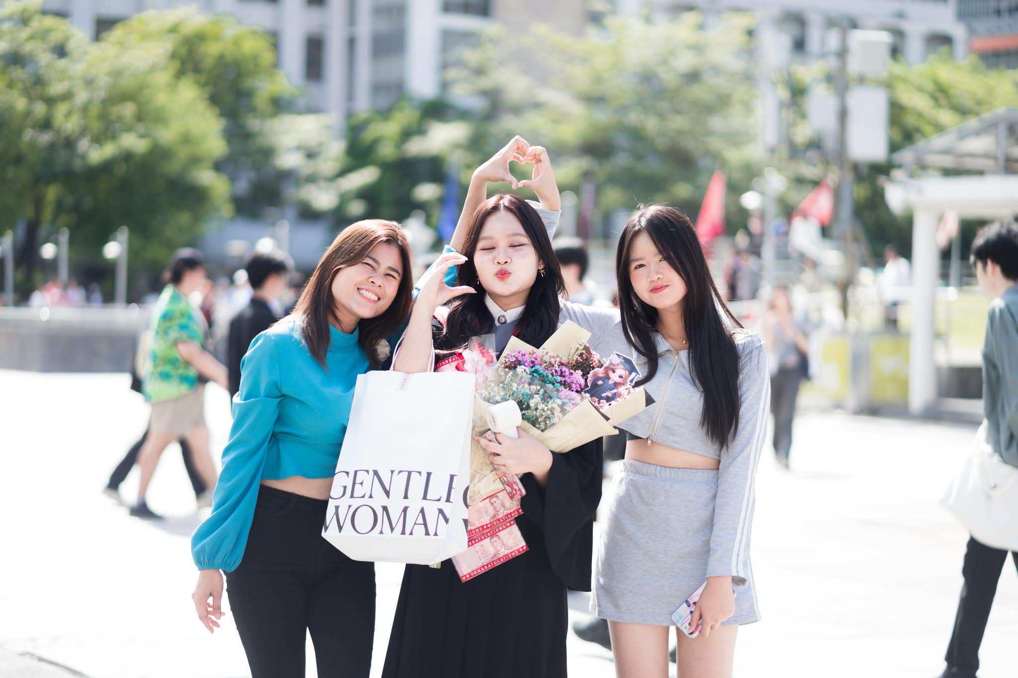 ผลงานรับปริญญา โดย Novemb ภาพที่ 7