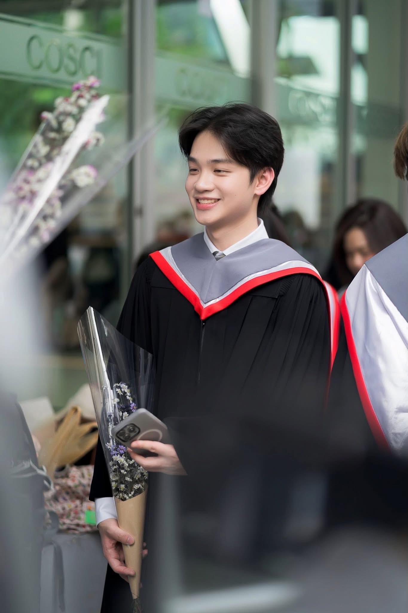 ผลงานรับปริญญา โดย Novemb ภาพที่ 18