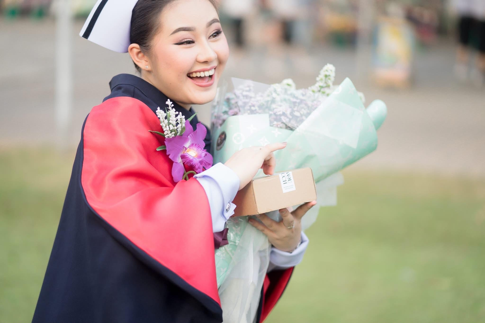ผลงานรับปริญญา โดย Novemb ภาพที่ 17