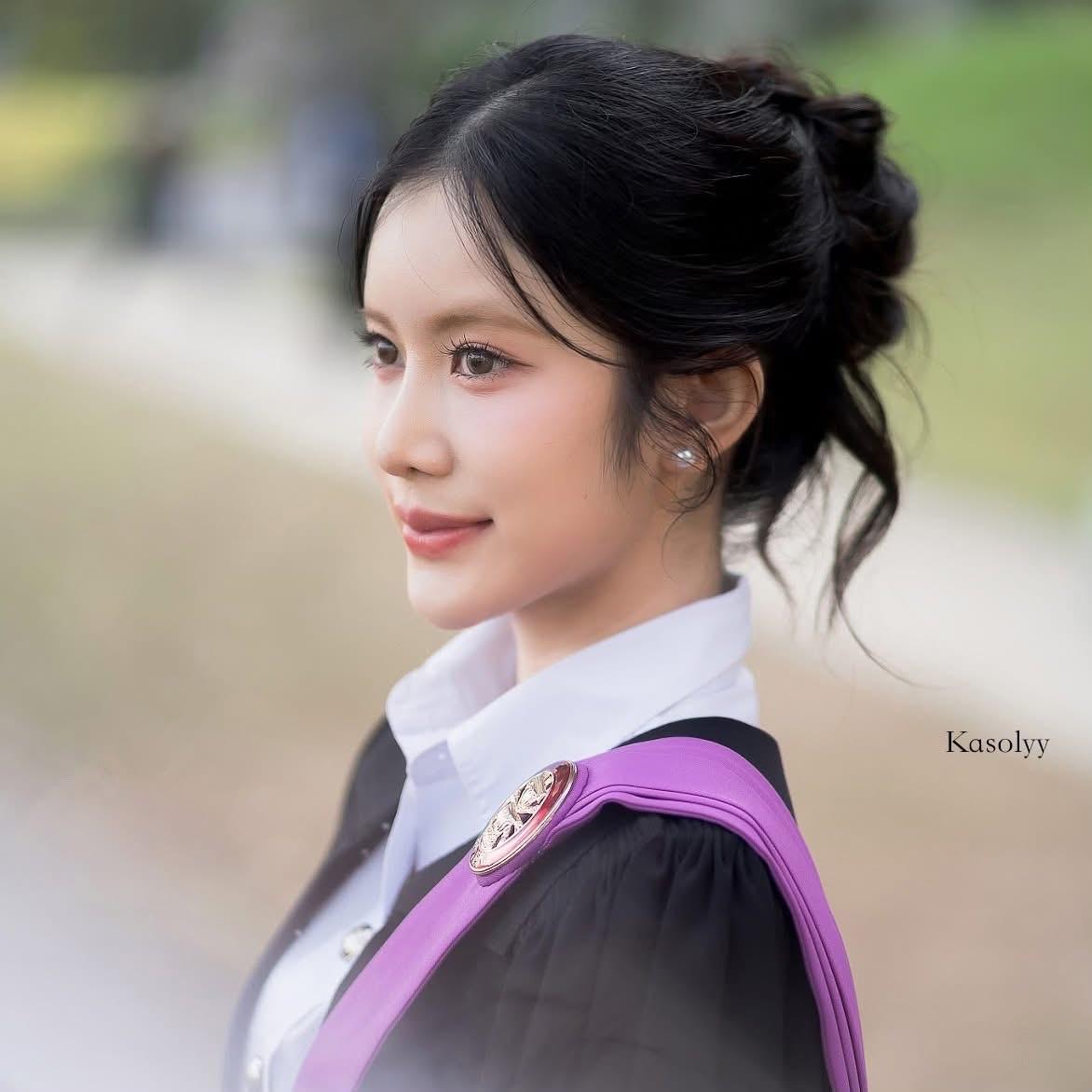 ผลงานรับปริญญา โดย Novemb ภาพที่ 1