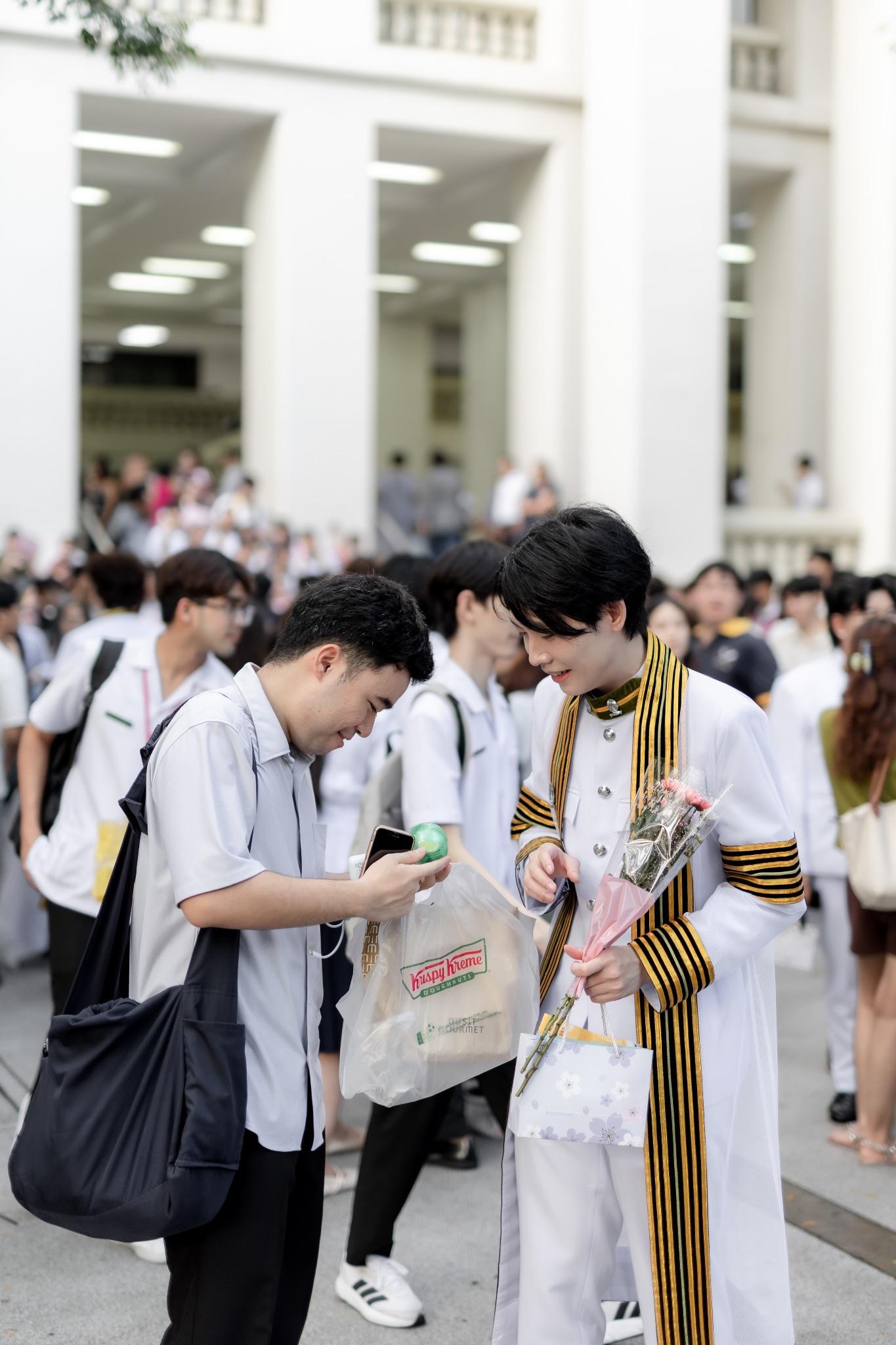 ผลงานรับปริญญา จุฬาลงกรณ์มหาวิทยาลัย โดย Anuwat Photo ภาพที่ 2
