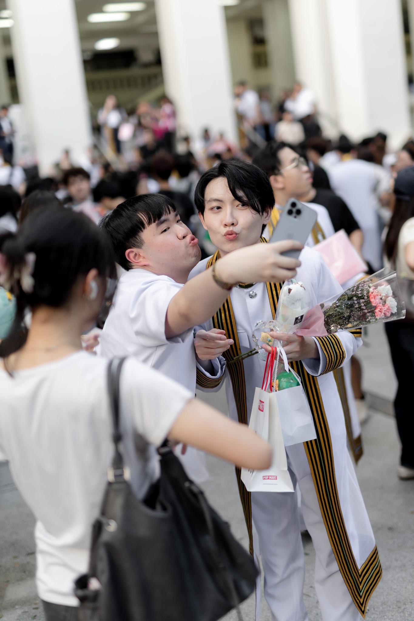 ผลงานรับปริญญา จุฬาลงกรณ์มหาวิทยาลัย โดย Anuwat Photo ภาพที่ 12