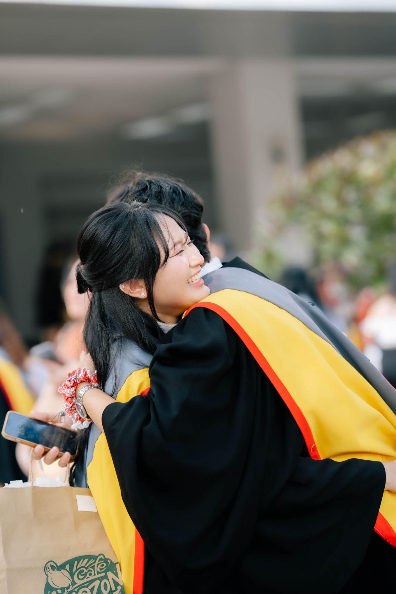 ผลงานรับปริญญา มหาวิทยาลัยศรีนครินทรวิโรฒ โดย lensblur ภาพที่ 2