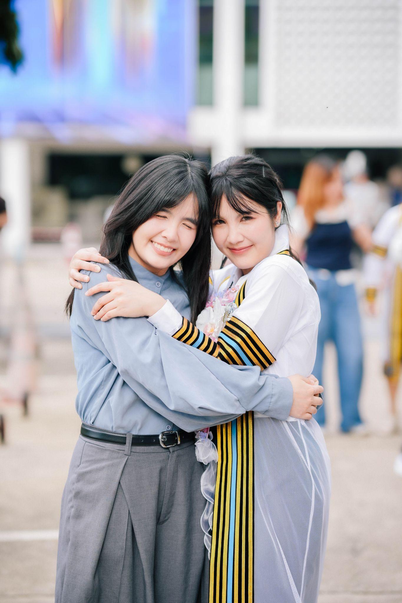 ผลงานรับปริญญา จุฬาลงกรณ์มหาวิทยาลัย โดย lensblur ภาพที่ 19