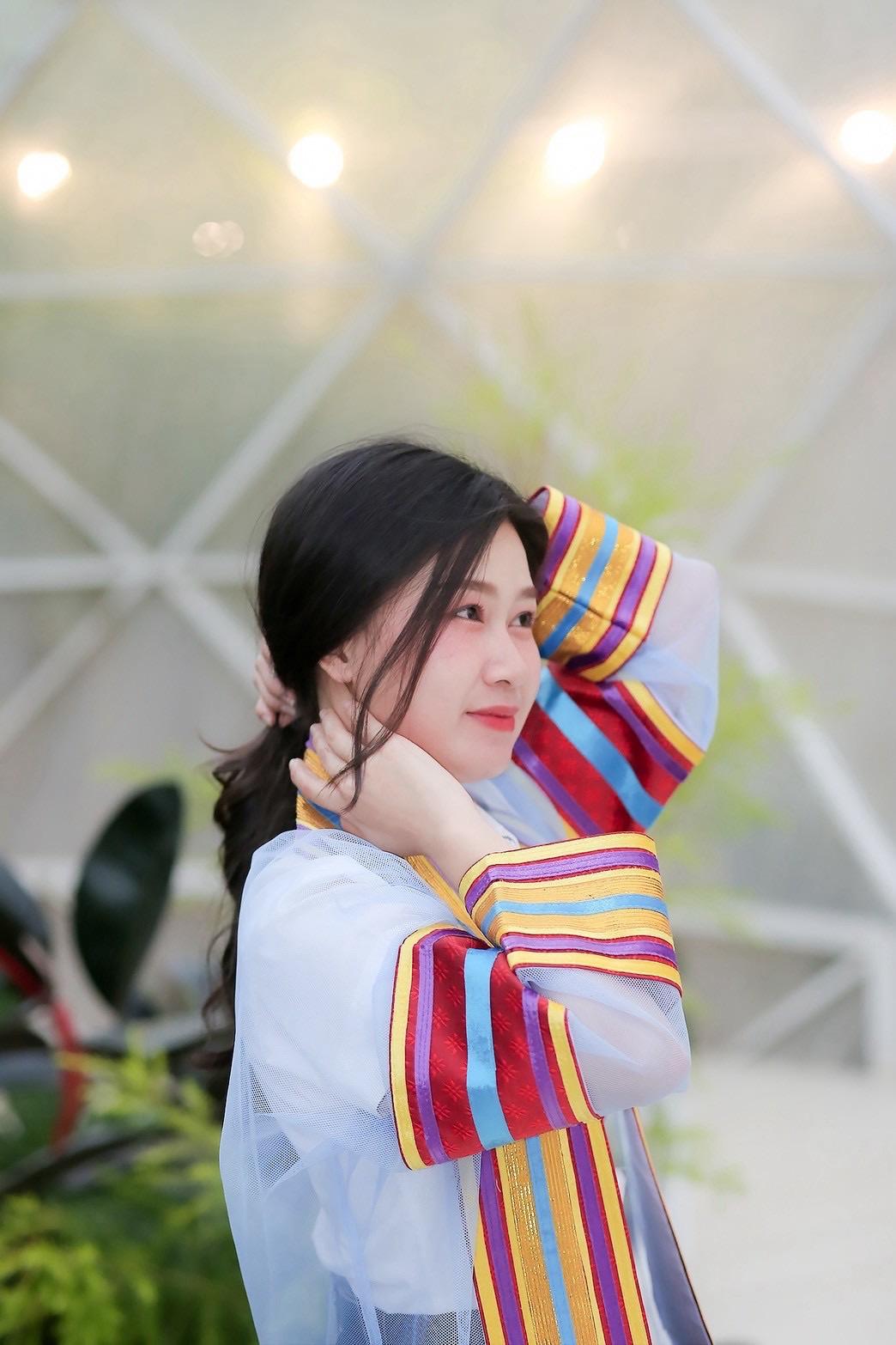ผลงานรับปริญญา มหาวิทยาลัยกาฬสินธุ์ โดย ผ้าขาวม้าPhoto ภาพที่ 2