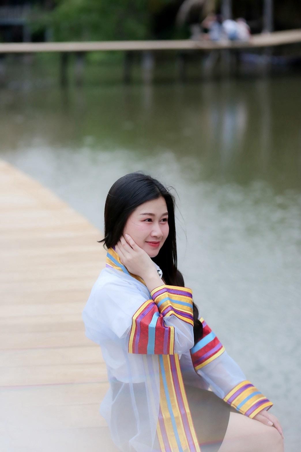 ผลงานรับปริญญา มหาวิทยาลัยกาฬสินธุ์ โดย ผ้าขาวม้าPhoto ภาพที่ 1