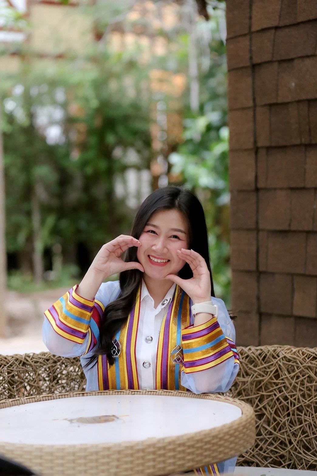 ผลงานรับปริญญา มหาวิทยาลัยกาฬสินธุ์ โดย ผ้าขาวม้าPhoto ภาพที่ 16