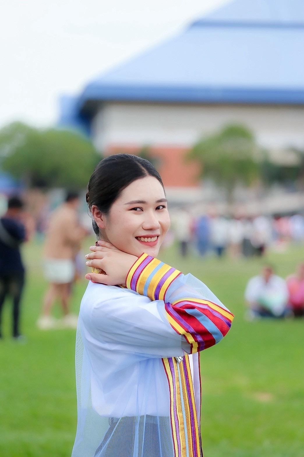 ผลงานรับปริญญา มหาวิทยาลัยกาฬสินธุ์ โดย ผ้าขาวม้าPhoto ภาพที่ 5