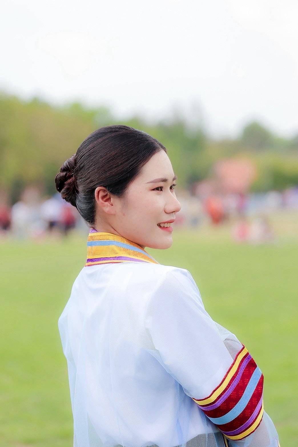 ผลงานรับปริญญา มหาวิทยาลัยกาฬสินธุ์ โดย ผ้าขาวม้าPhoto ภาพที่ 2