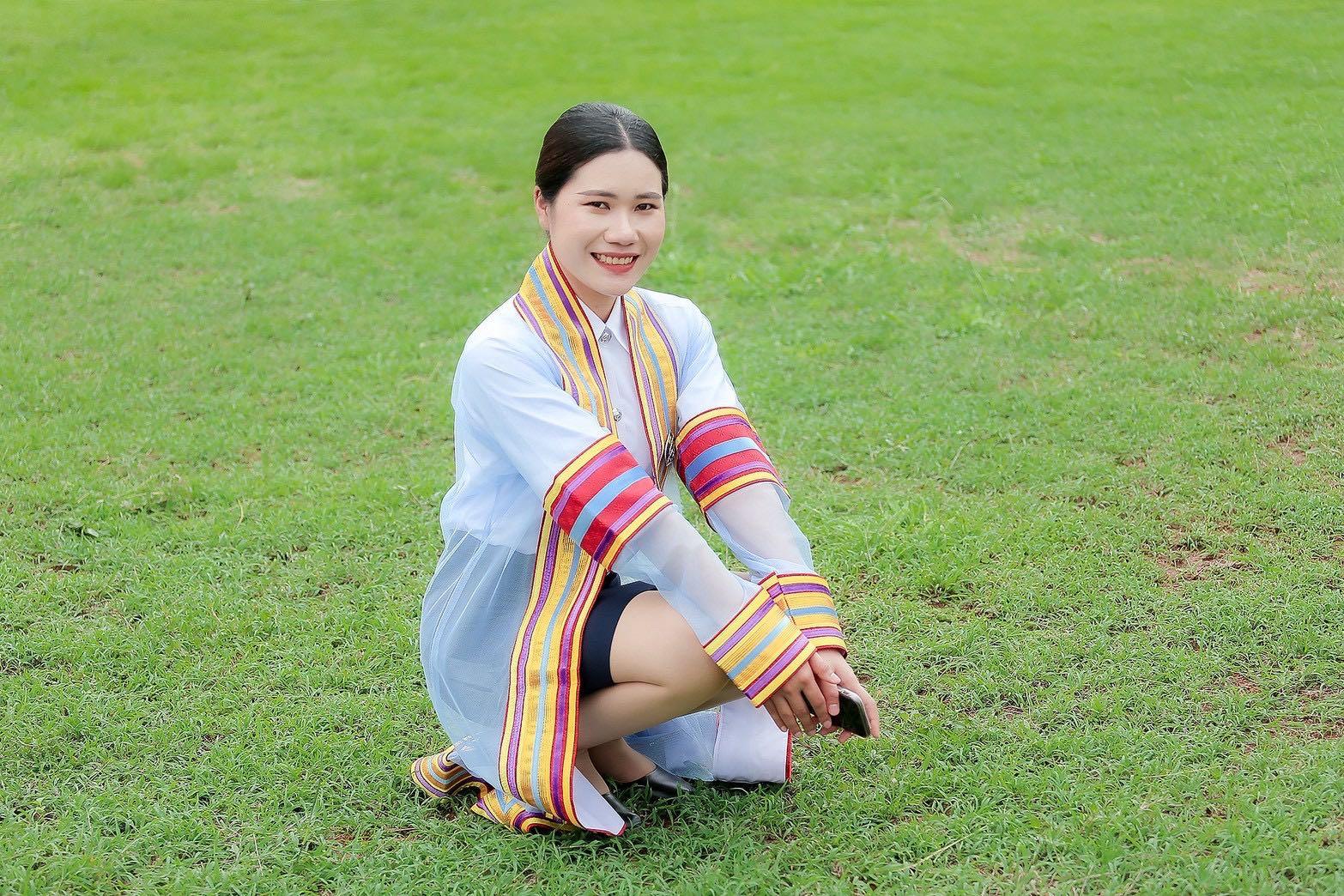 ผลงานรับปริญญา มหาวิทยาลัยกาฬสินธุ์ โดย ผ้าขาวม้าPhoto ภาพที่ 3