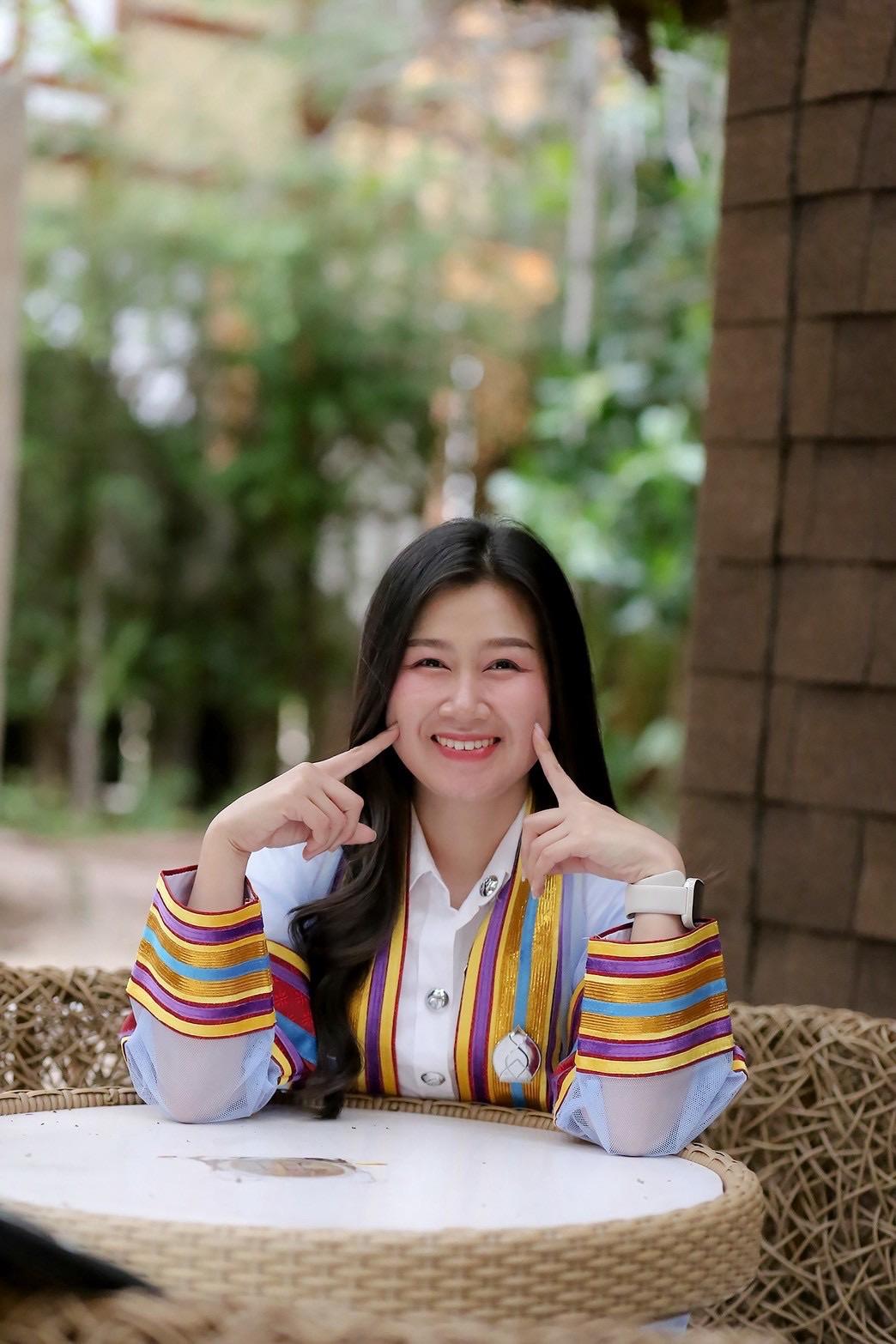 ผลงานรับปริญญา มหาวิทยาลัยกาฬสินธุ์ โดย ผ้าขาวม้าPhoto ภาพที่ 12