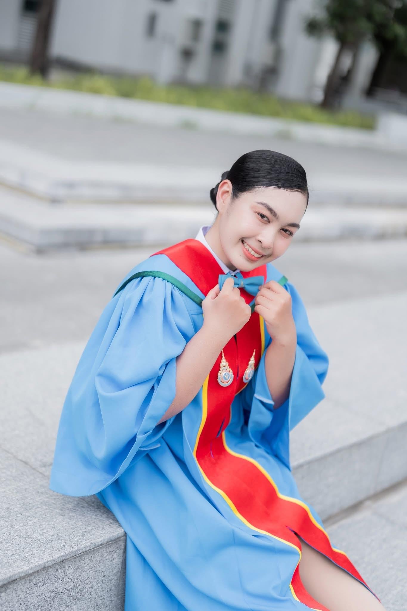 ผลงานรับปริญญา สถาบันพระบรมราชชนก โดย PeyuttFoto ภาพที่ 17