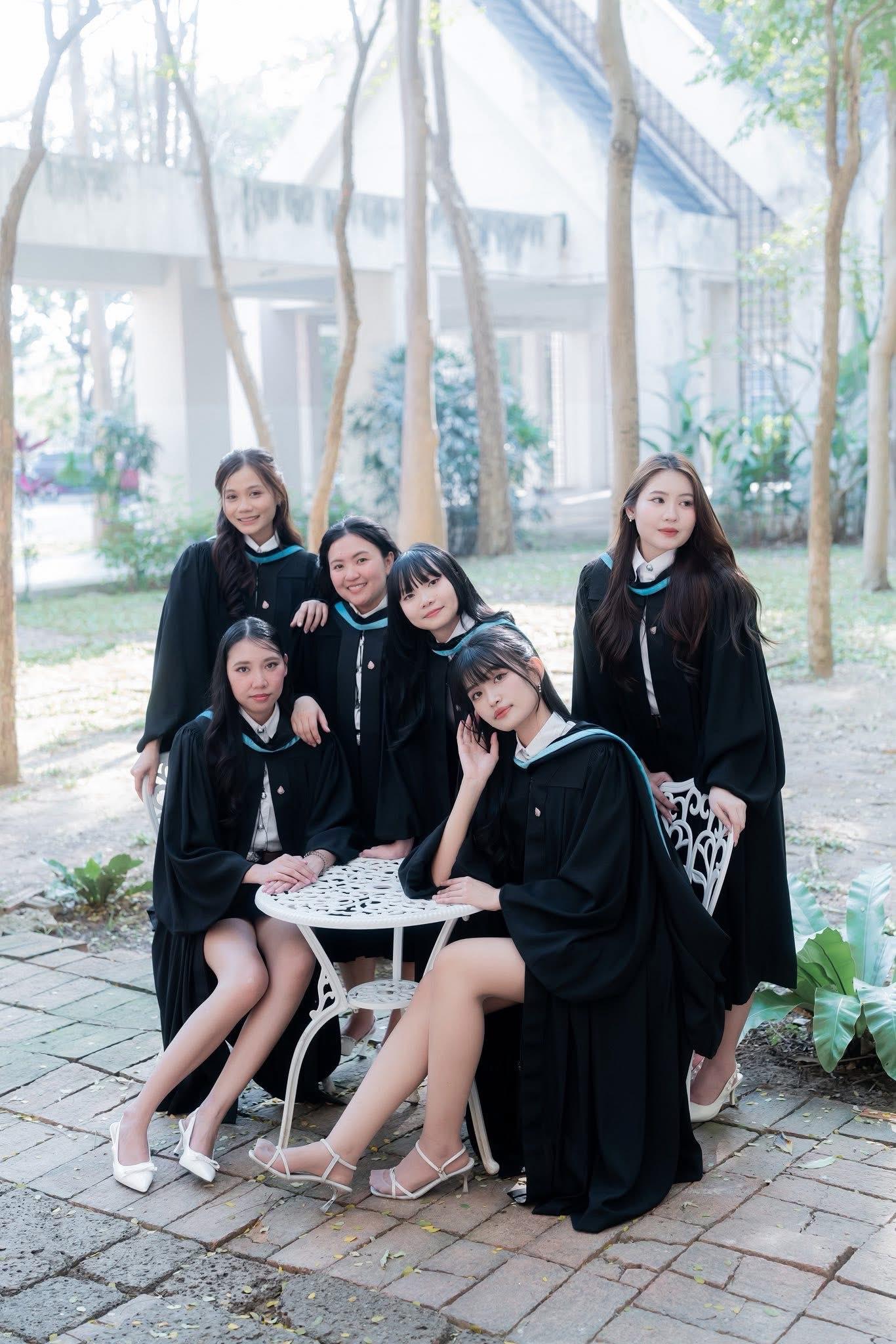 ผลงานรับปริญญา มหาวิทยาลัยศิลปากร โดย PeyuttFoto ภาพที่ 18