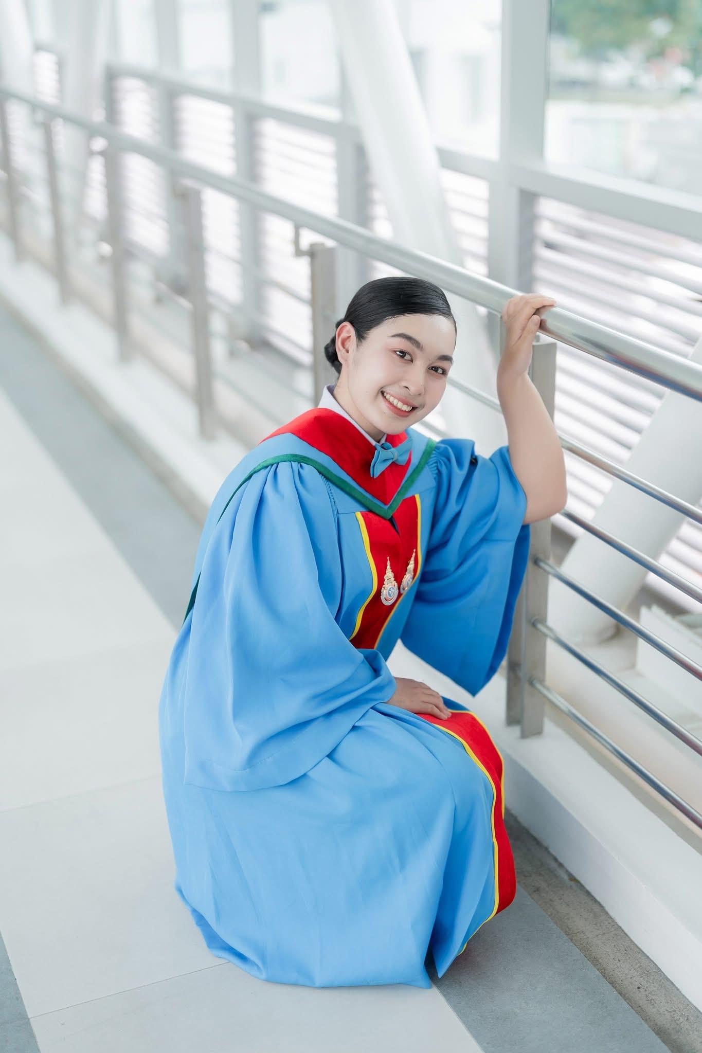 ผลงานรับปริญญา สถาบันพระบรมราชชนก โดย PeyuttFoto ภาพที่ 8