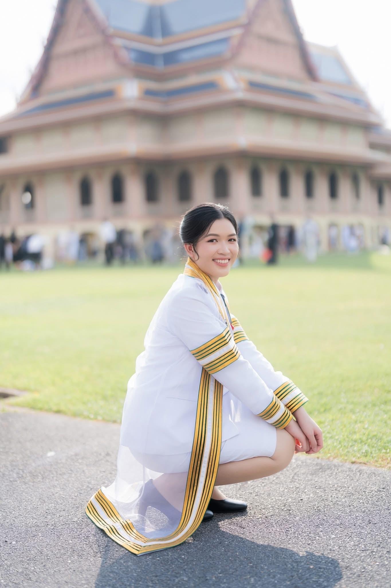 ผลงานรับปริญญา มหาวิทยาลัยนวมินทราธิราช โดย PeyuttFoto ภาพที่ 11
