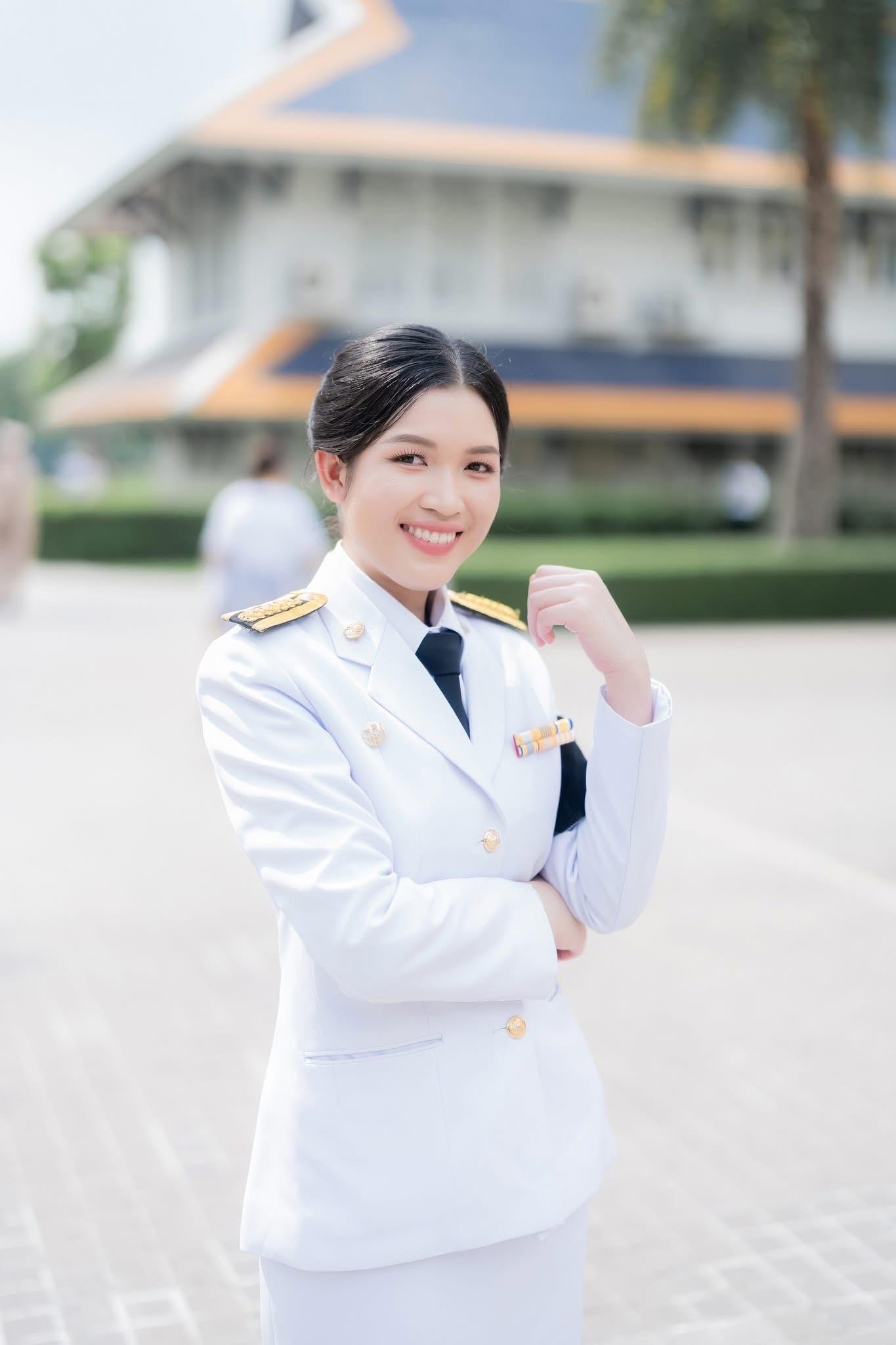 ผลงานรับปริญญา มหาวิทยาลัยนวมินทราธิราช โดย PeyuttFoto ภาพที่ 16
