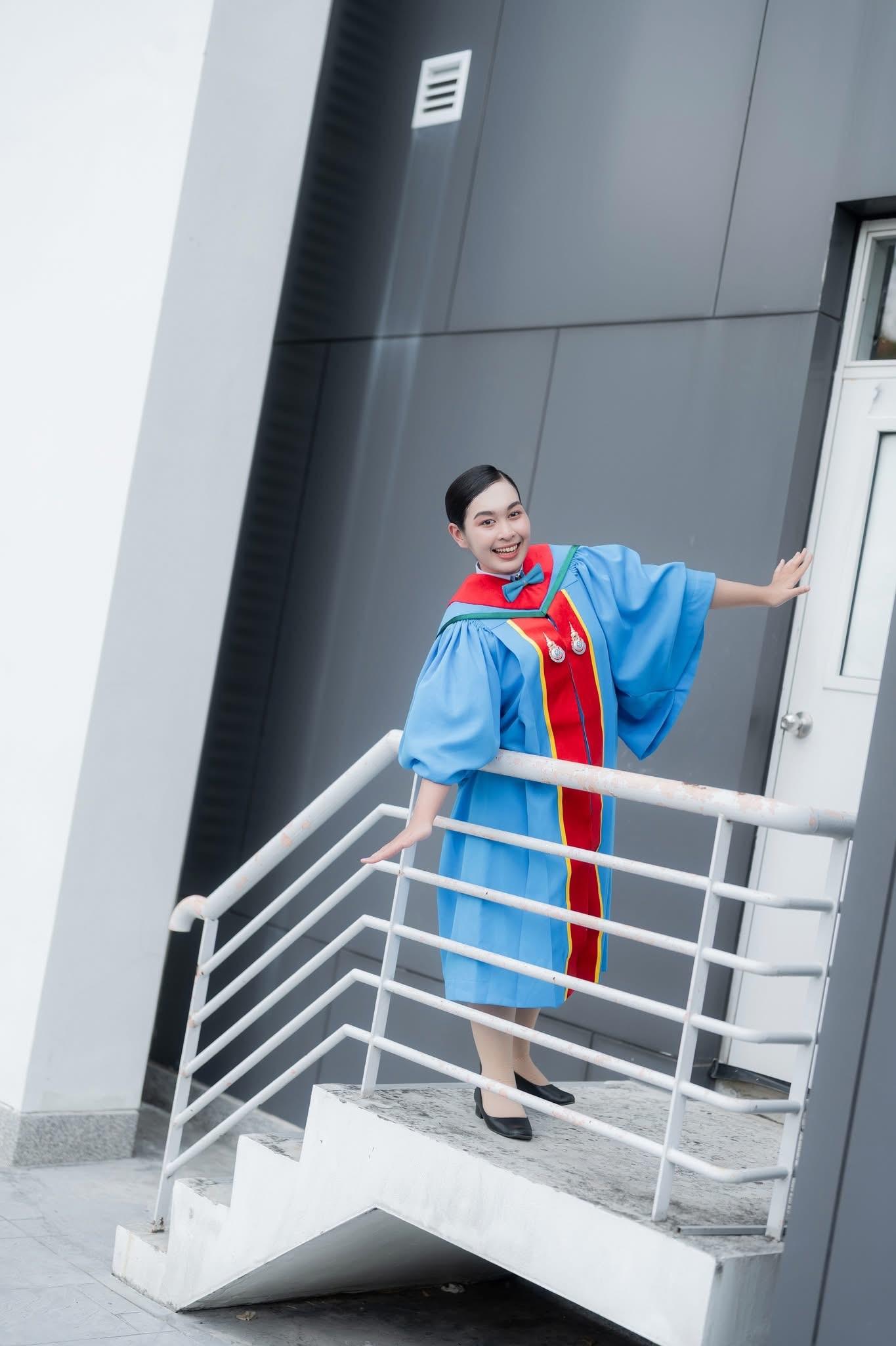 ผลงานรับปริญญา สถาบันพระบรมราชชนก โดย PeyuttFoto ภาพที่ 14