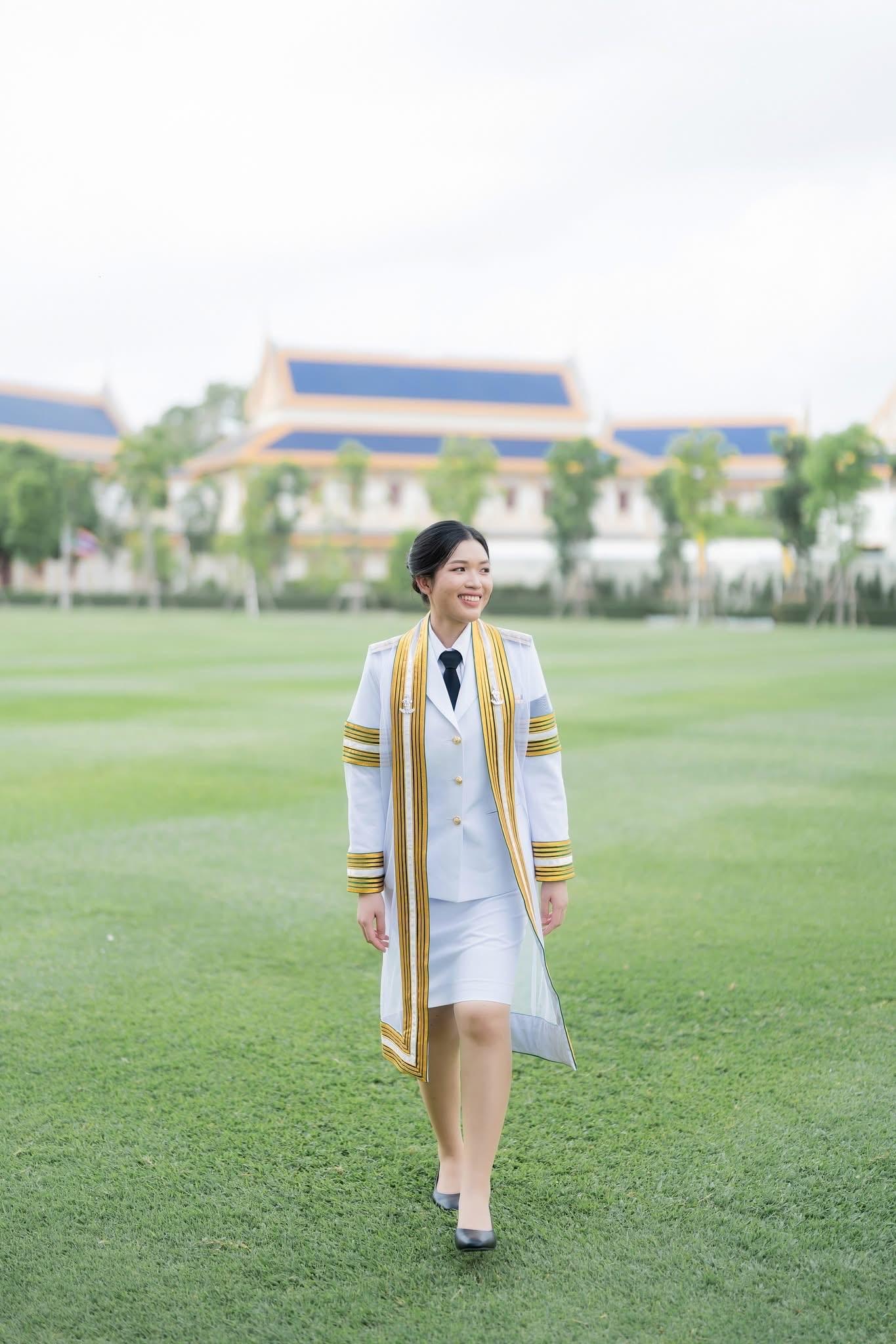 ผลงานรับปริญญา มหาวิทยาลัยนวมินทราธิราช โดย PeyuttFoto ภาพที่ 13