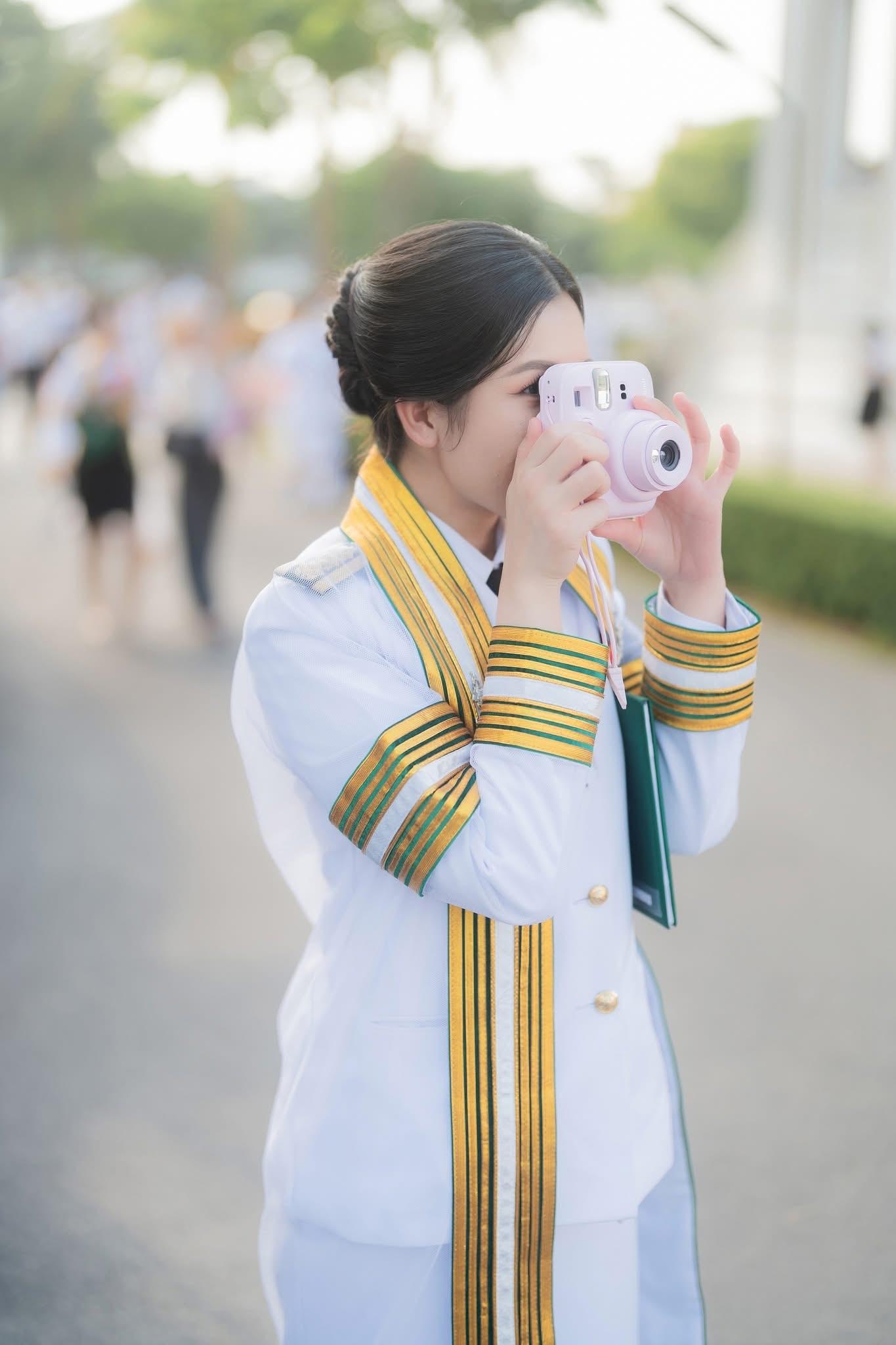 ผลงานรับปริญญา มหาวิทยาลัยนวมินทราธิราช โดย PeyuttFoto ภาพที่ 17