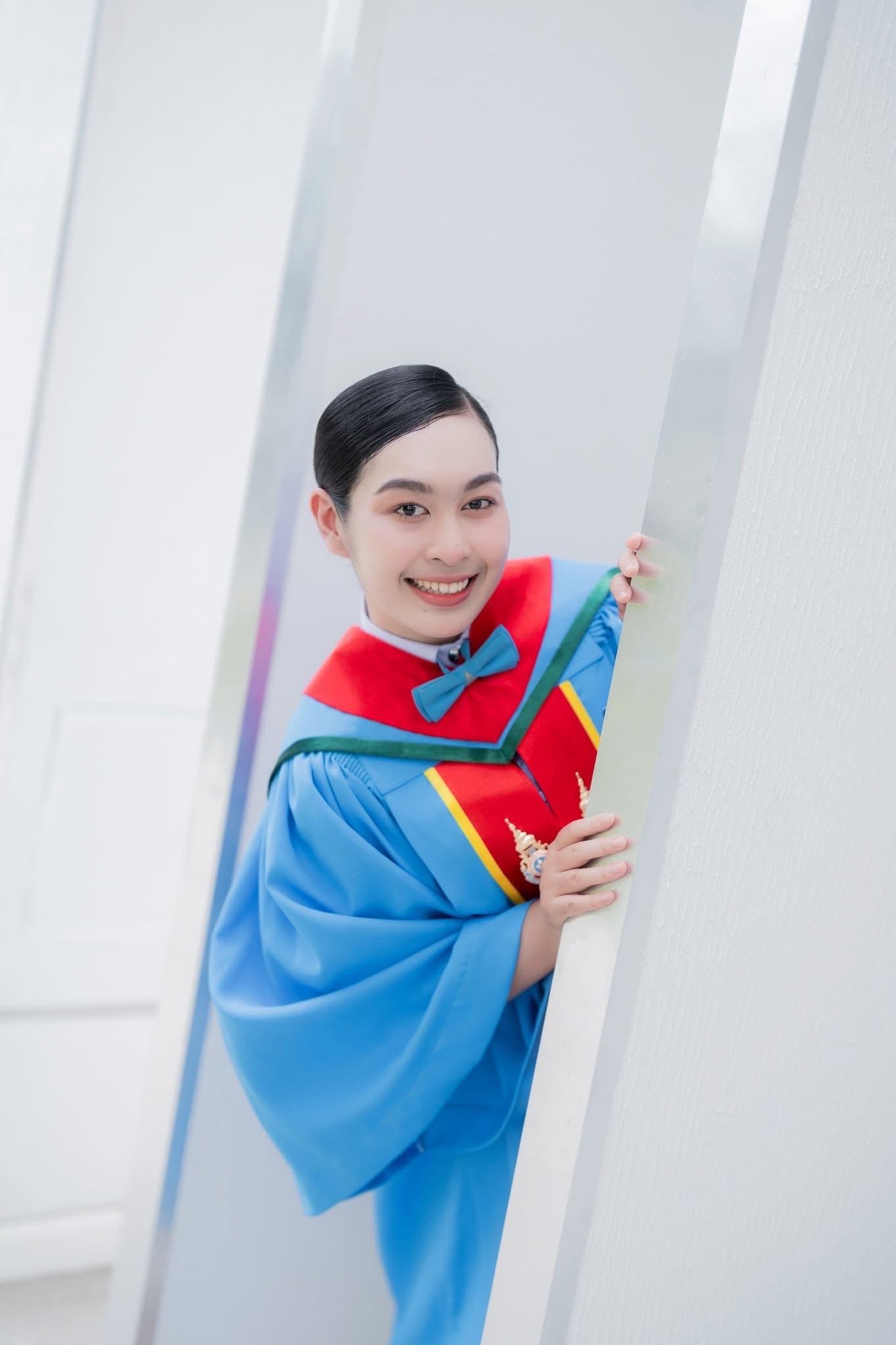 ผลงานรับปริญญา สถาบันพระบรมราชชนก โดย PeyuttFoto ภาพที่ 10