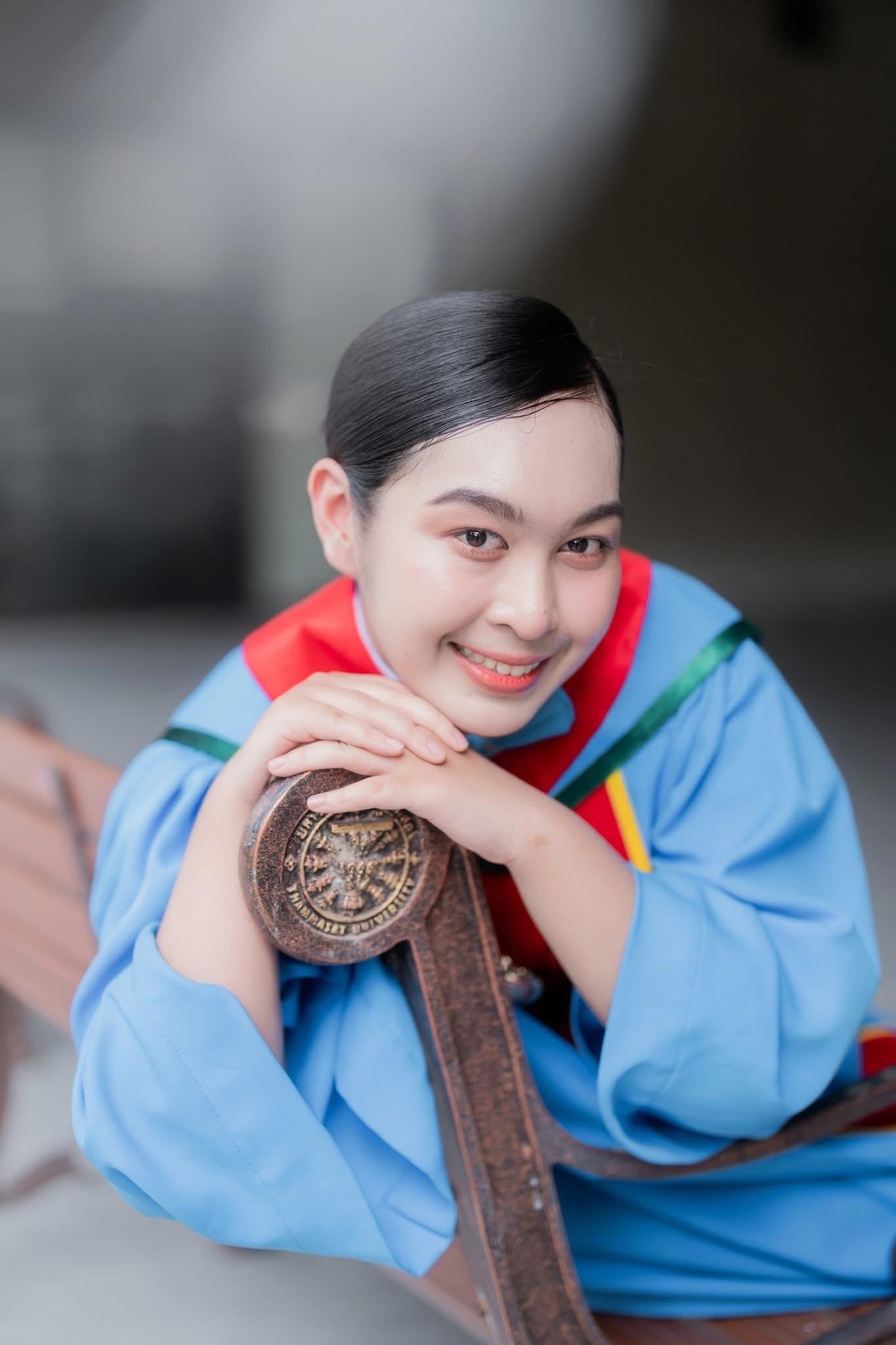 ผลงานรับปริญญา สถาบันพระบรมราชชนก โดย PeyuttFoto ภาพที่ 2