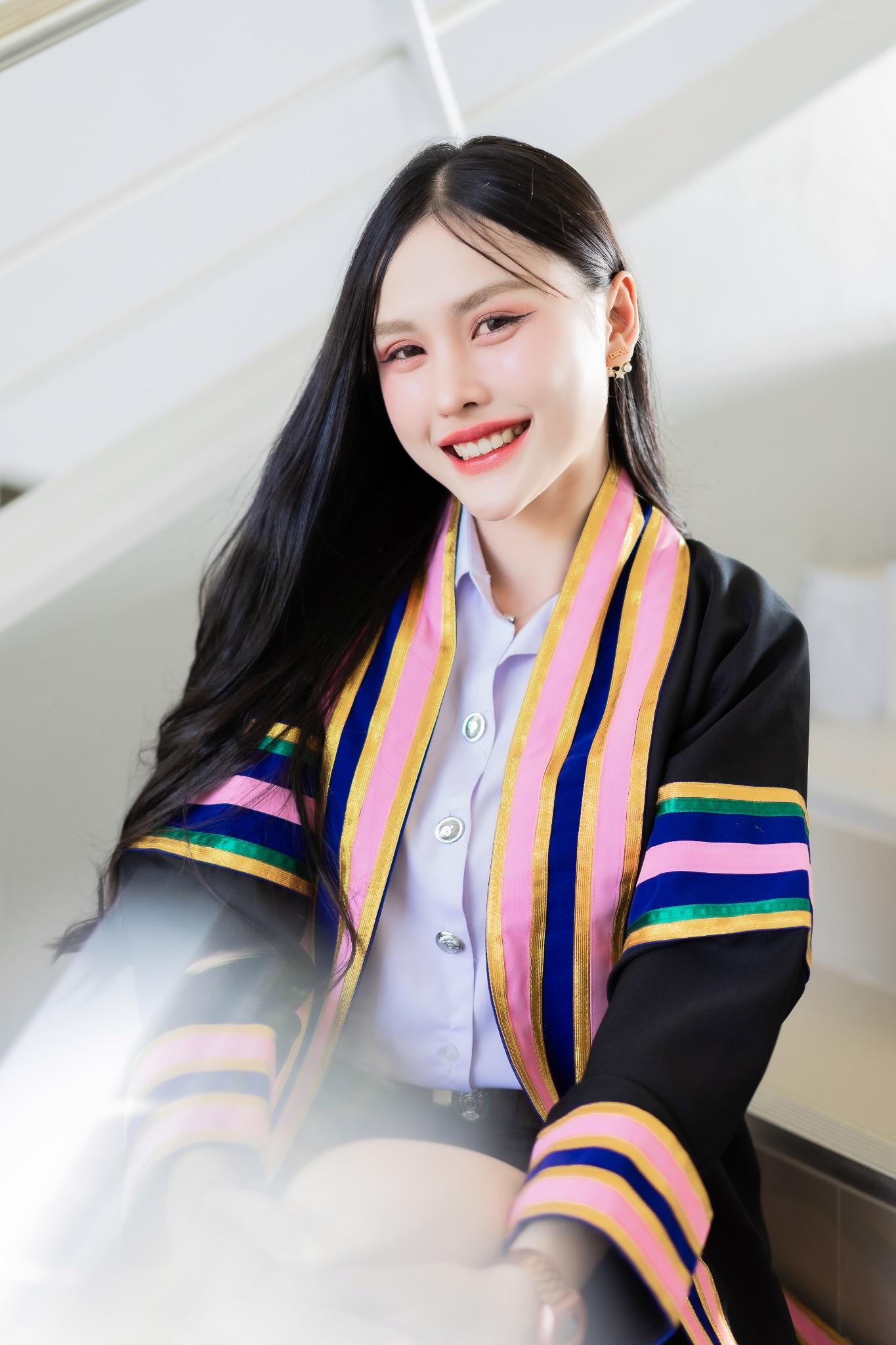 ผลงานรับปริญญา โดย NP Photo ภาพที่ 1
