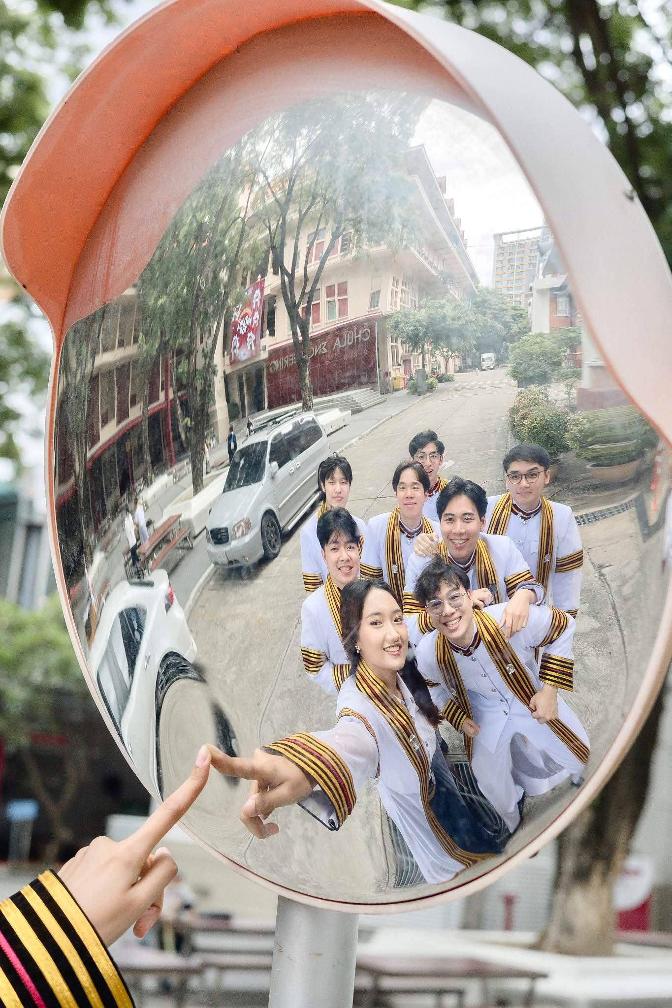 ผลงานรับปริญญา จุฬาลงกรณ์มหาวิทยาลัย โดย Her23 Gallery ภาพที่ 17