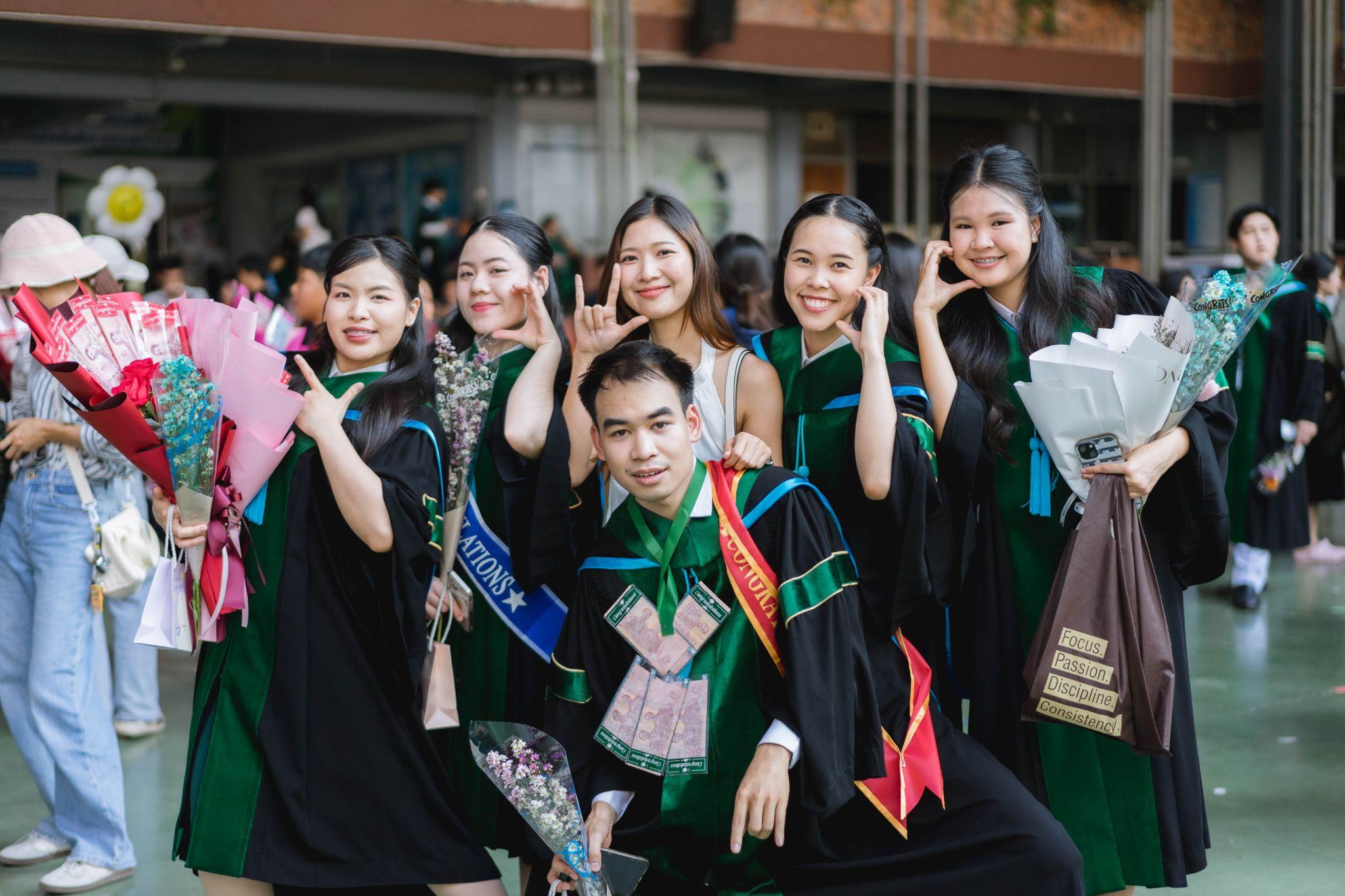 ผลงานรับปริญญา มหาวิทยาลัยแม่โจ้ โดย Slotmatchphoto ภาพที่ 8