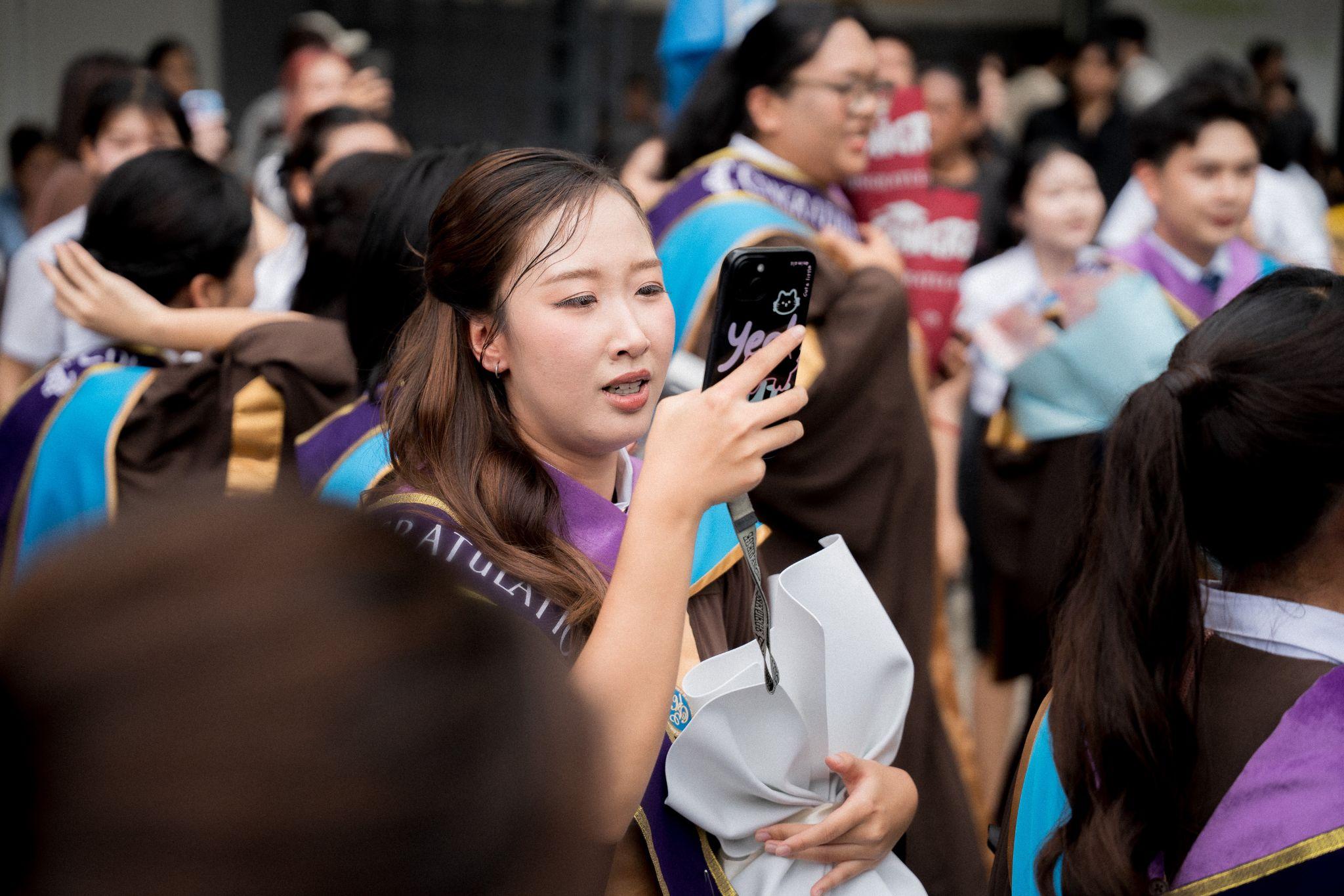 ผลงานรับปริญญา มหาวิทยาลัยสวนดุสิต โดย Khamy.ist ภาพที่ 7