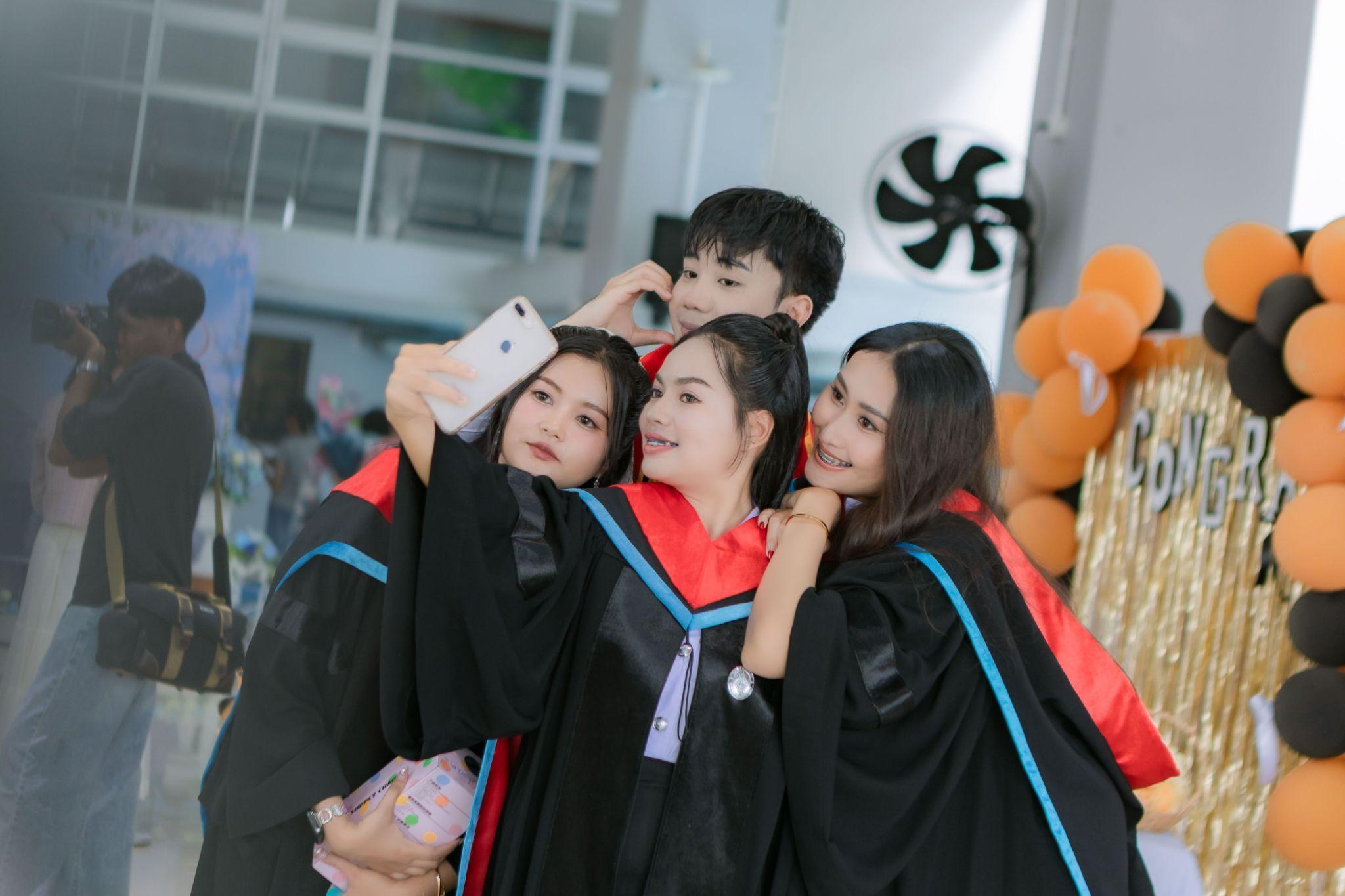 ผลงานรับปริญญา มหาวิทยาลัยราชภัฏสงขลา โดย P.nut PHOTO ภาพที่ 6