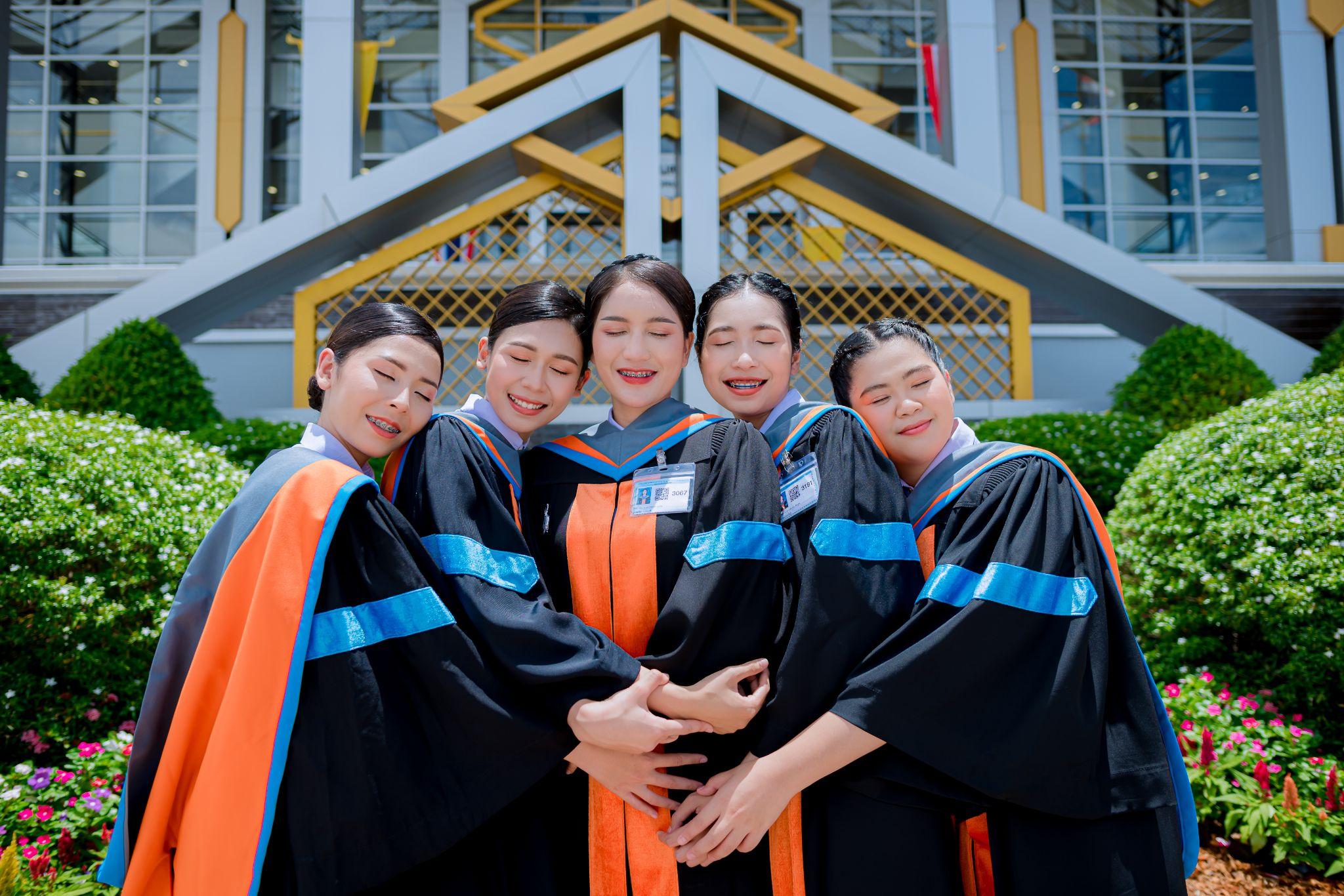 ผลงานรับปริญญา มหาวิทยาลัยทักษิณ โดย P.nut PHOTO ภาพที่ 5