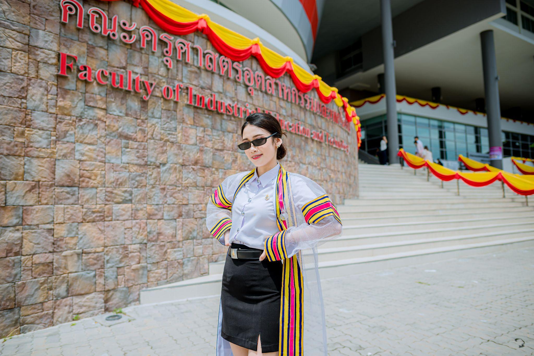 ผลงานรับปริญญา มหาวิทยาลัยเทคโนโลยีราชมงคลศรีวิชัย โดย P.nut PHOTO ภาพที่ 17