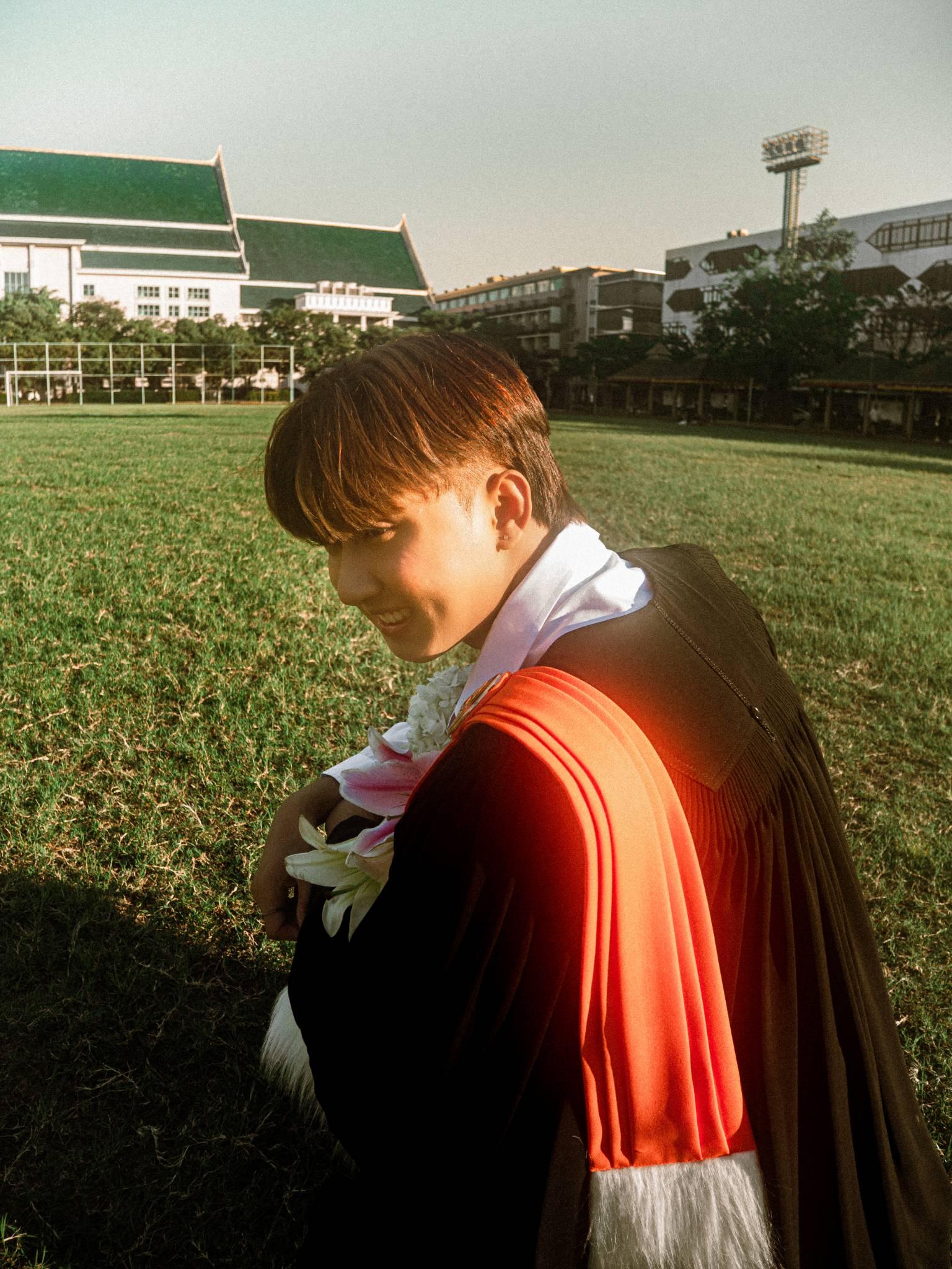 ผลงานรับปริญญา มหาวิทยาลัยธรรมศาสตร์ โดย Time Tana ภาพที่ 4