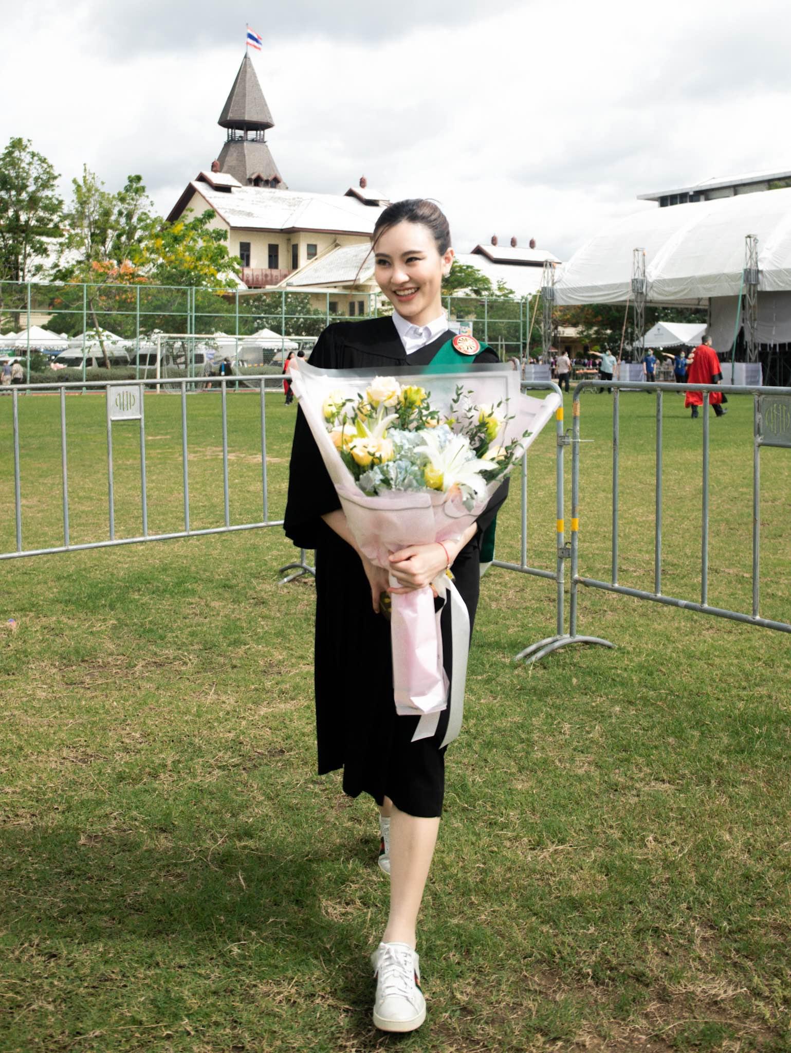 ผลงานรับปริญญา มหาวิทยาลัยธรรมศาสตร์ โดย Nanna.W Photograph ภาพที่ 16