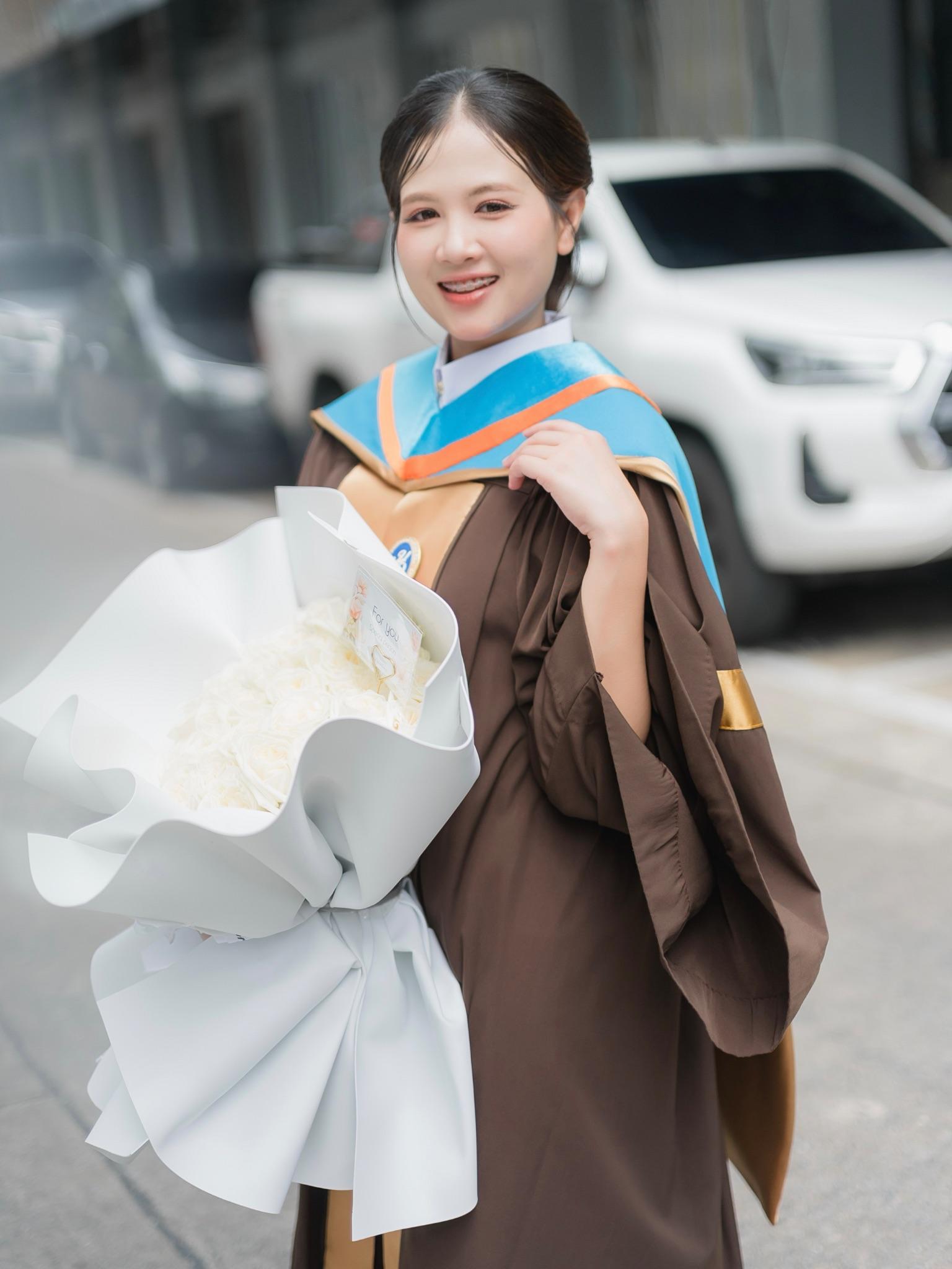 ผลงานรับปริญญา มหาวิทยาลัยสวนดุสิต โดย Softlit.Foto ภาพที่ 4