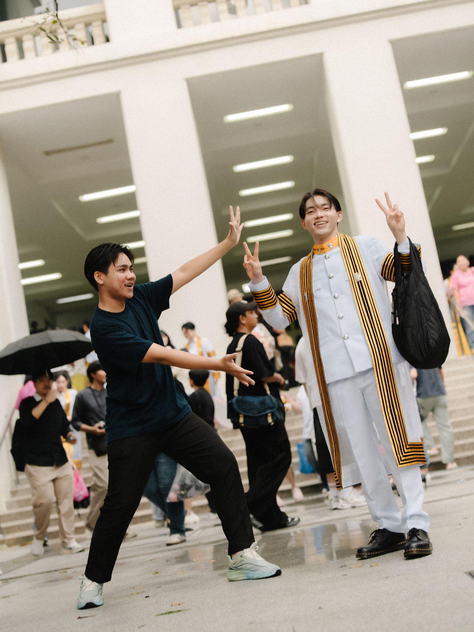 ผลงานรับปริญญา จุฬาลงกรณ์มหาวิทยาลัย โดย Bewaperture ภาพที่ 11