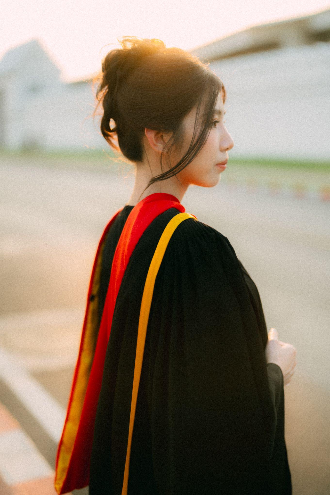 ผลงานรับปริญญา โดย Bewaperture ภาพที่ 5